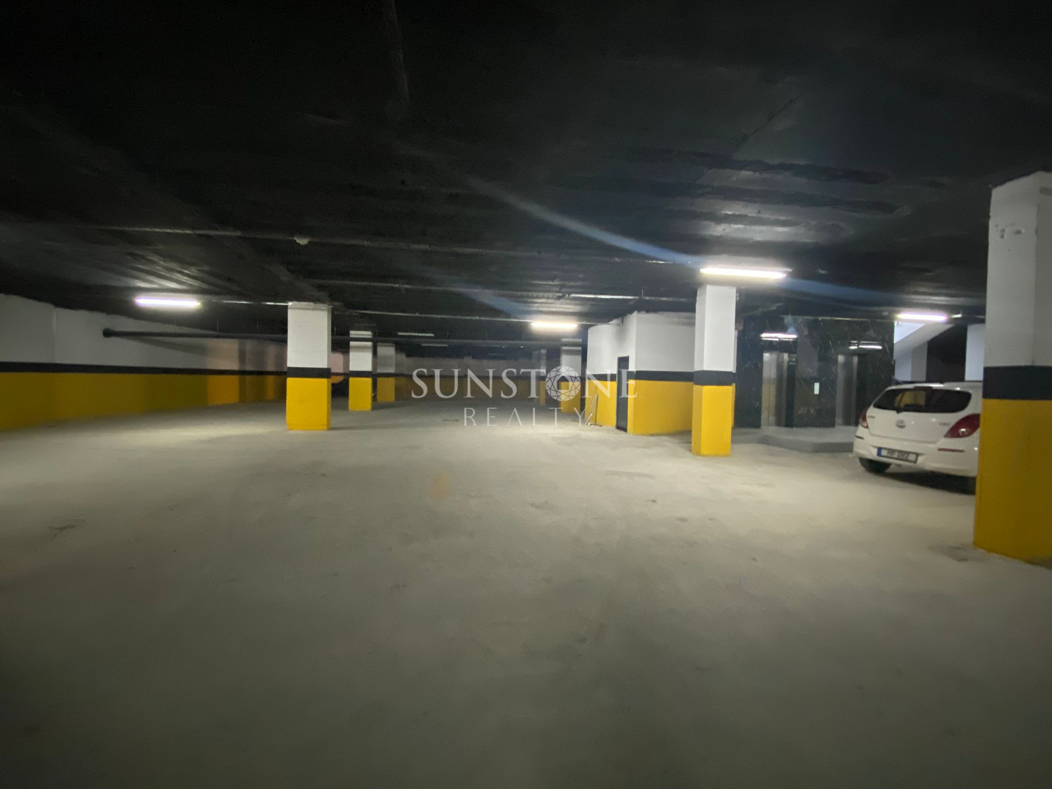 Commercial Office for Sale in Kyrenia Centre – Prestigious Location 8