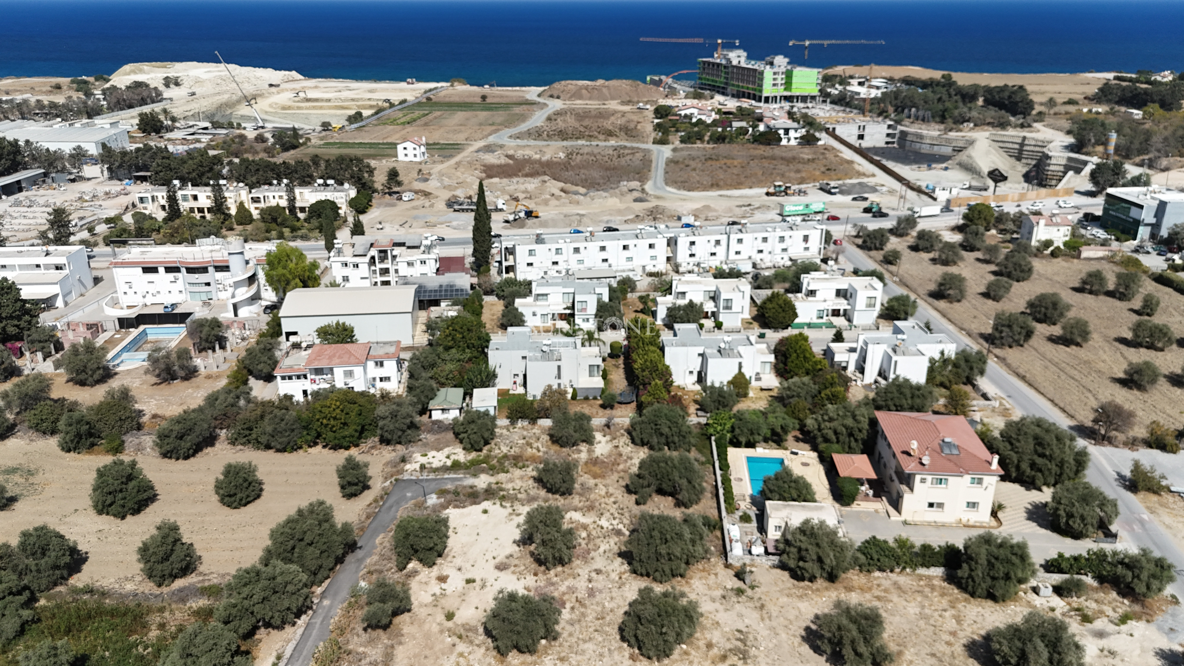 Kıbrıs Girne Ozanköy Satılık Türk Koçanlı 678 m2 Arsa 2