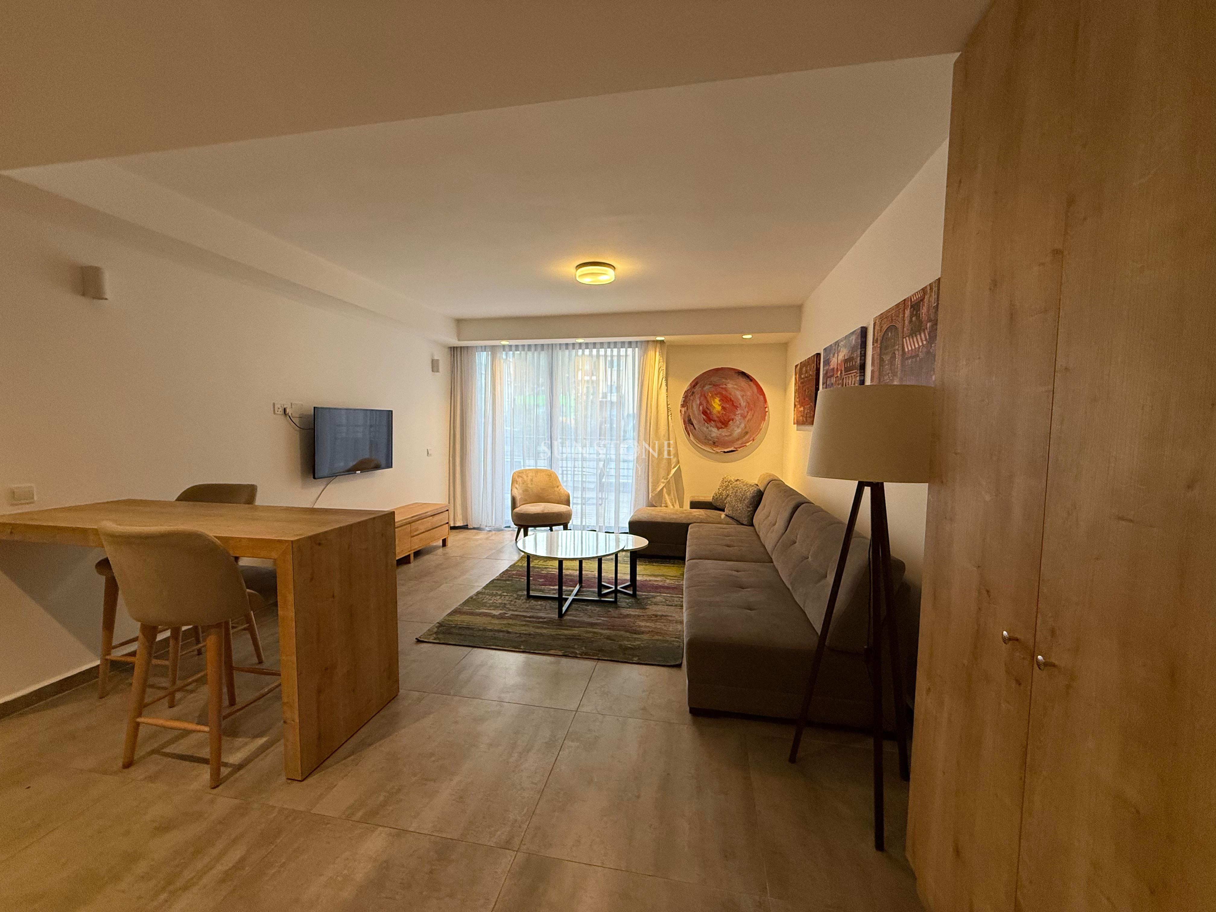 Girne - The V Residence 1+1, 57 m² Büyük Teras  6