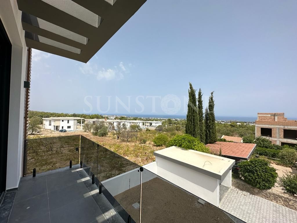 Kıbrıs - Girne - Zeytinlik'te Satılık Türk Koçanlı Havuzlu Özel Tasarım Villa 22