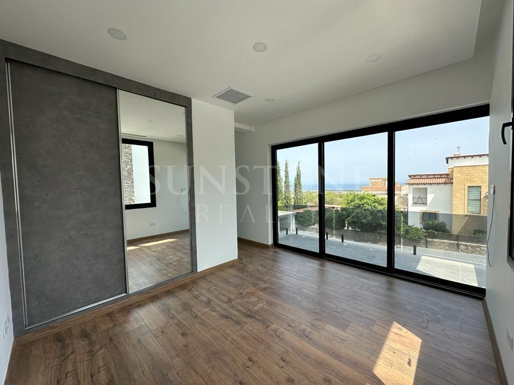 Kıbrıs - Girne - Zeytinlik'te Satılık Türk Koçanlı Havuzlu Özel Tasarım Villa 6