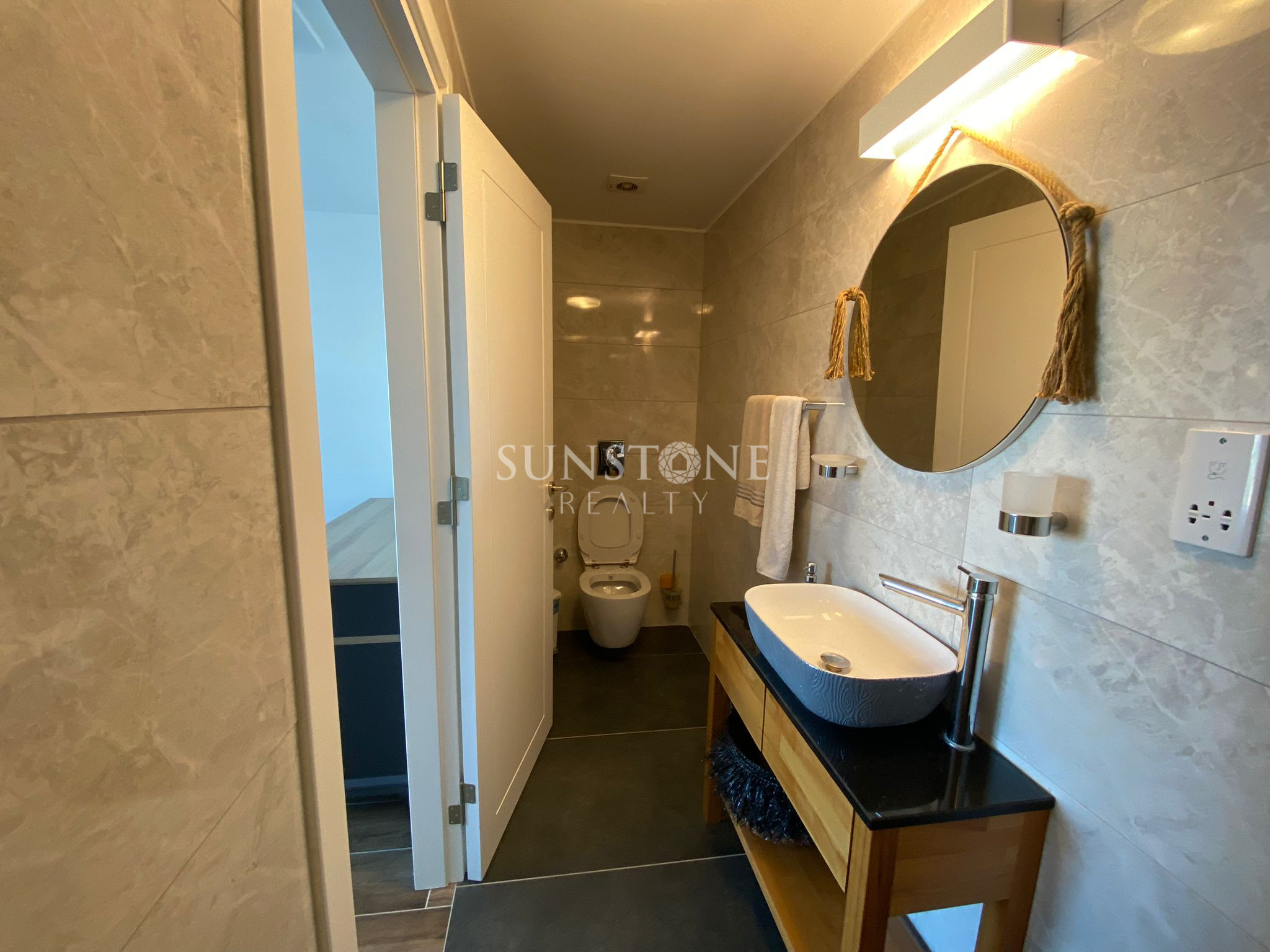 Luxury Living in the Heart of Kyrenia: 2+1 Opportunity at The V Residence 10