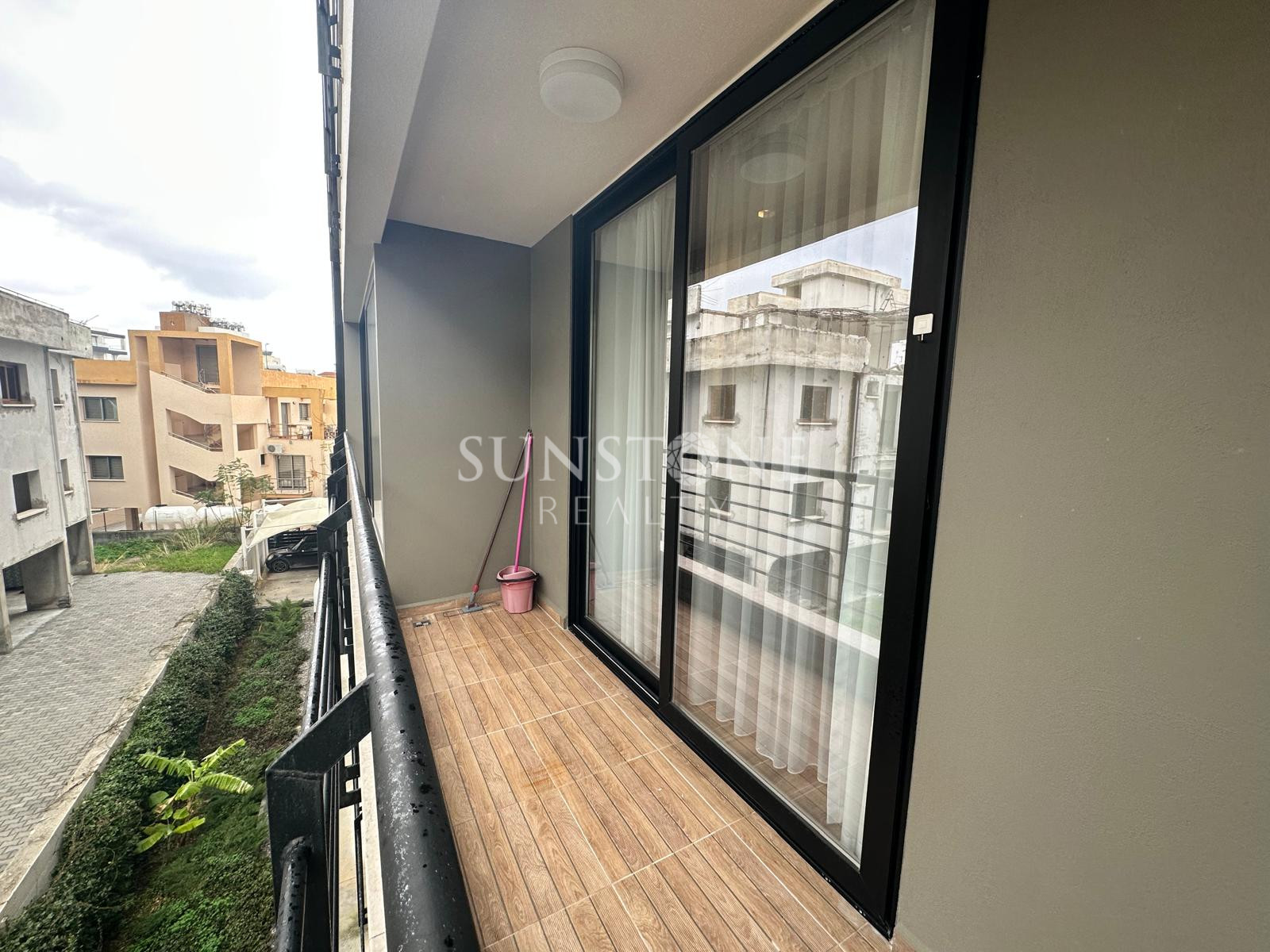 Girne’nin Kalbinde Modern ve Lüks Yaşam: The V Residence 2+1 Daire  13
