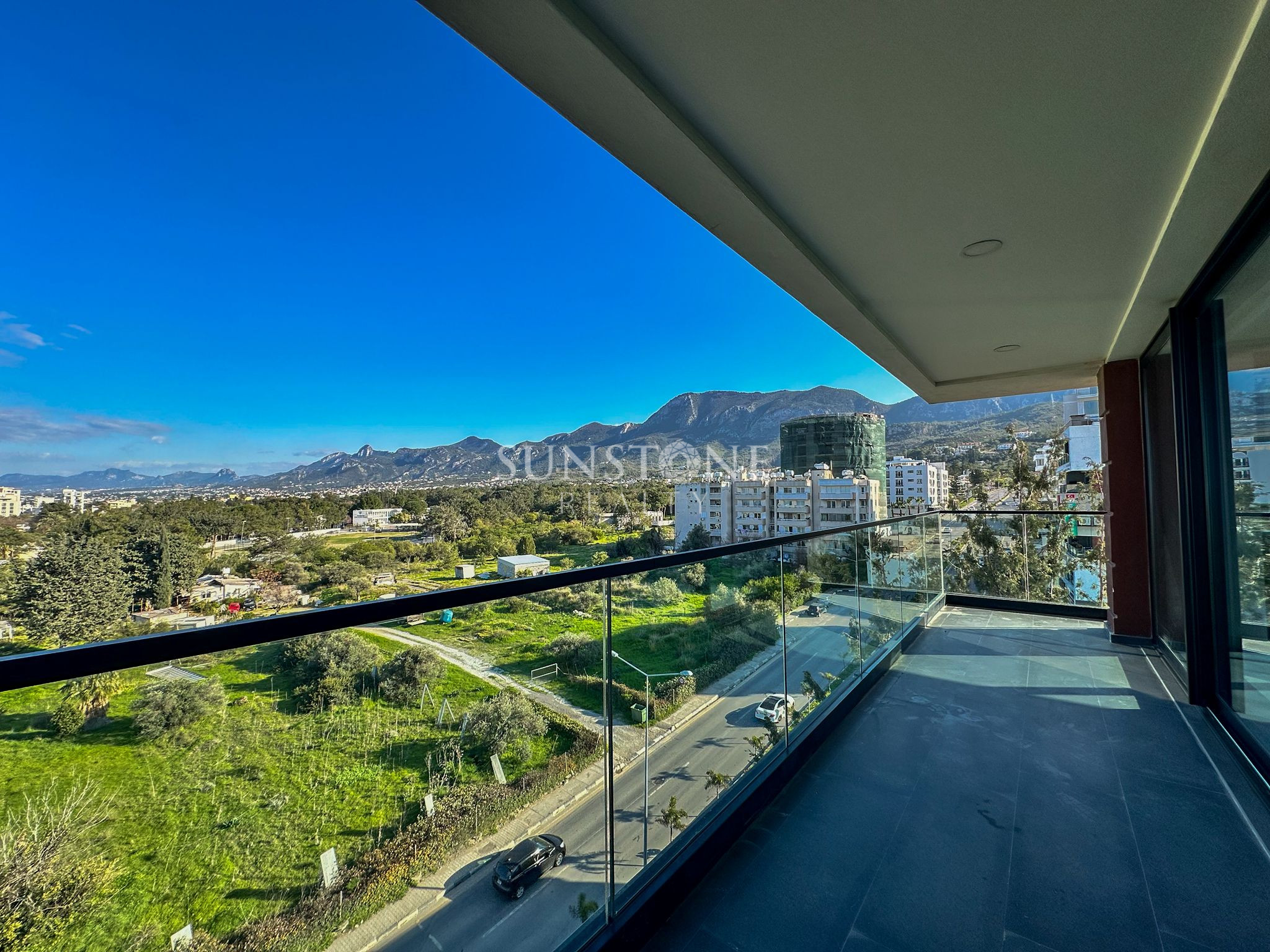 Girnenin Merkezinde Panaromik Manzarasız ve Emsalsiz tasarımı ile öne çıkan emsalsizbir Penthouse 12