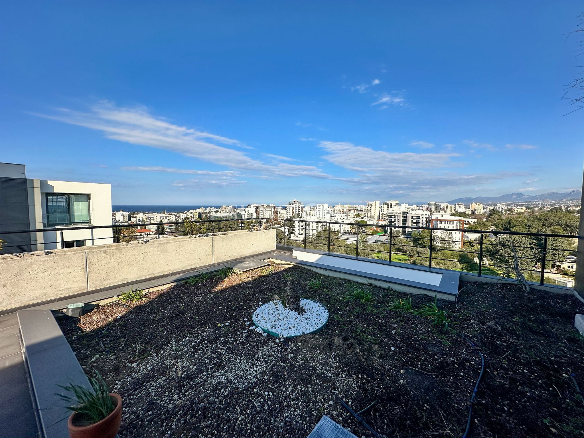 Girnenin Merkezinde Panaromik Manzarasız ve Emsalsiz tasarımı ile öne çıkan emsalsizbir Penthouse 8