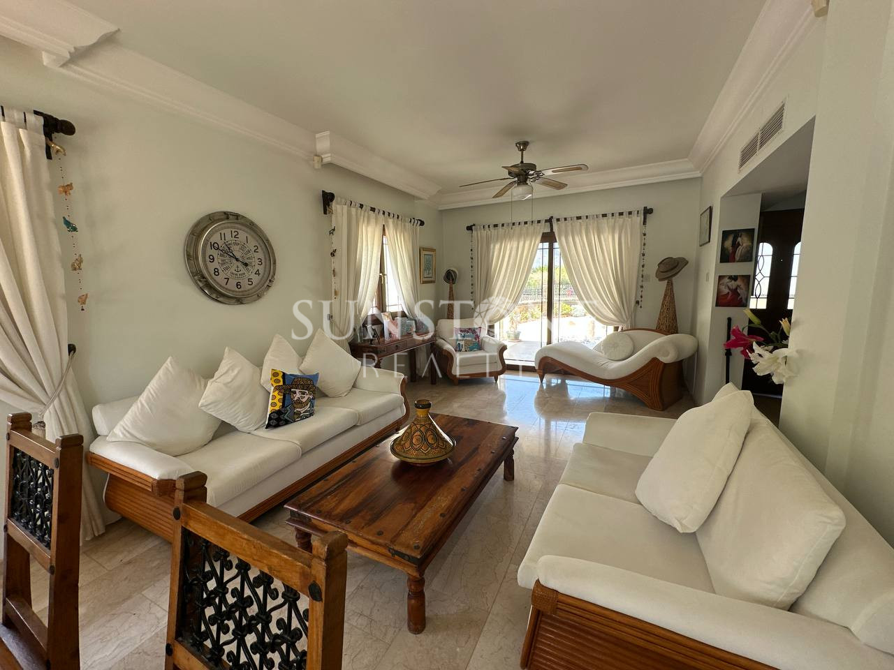 This Villa Offers More Than You Ever Dreamed Of! 14