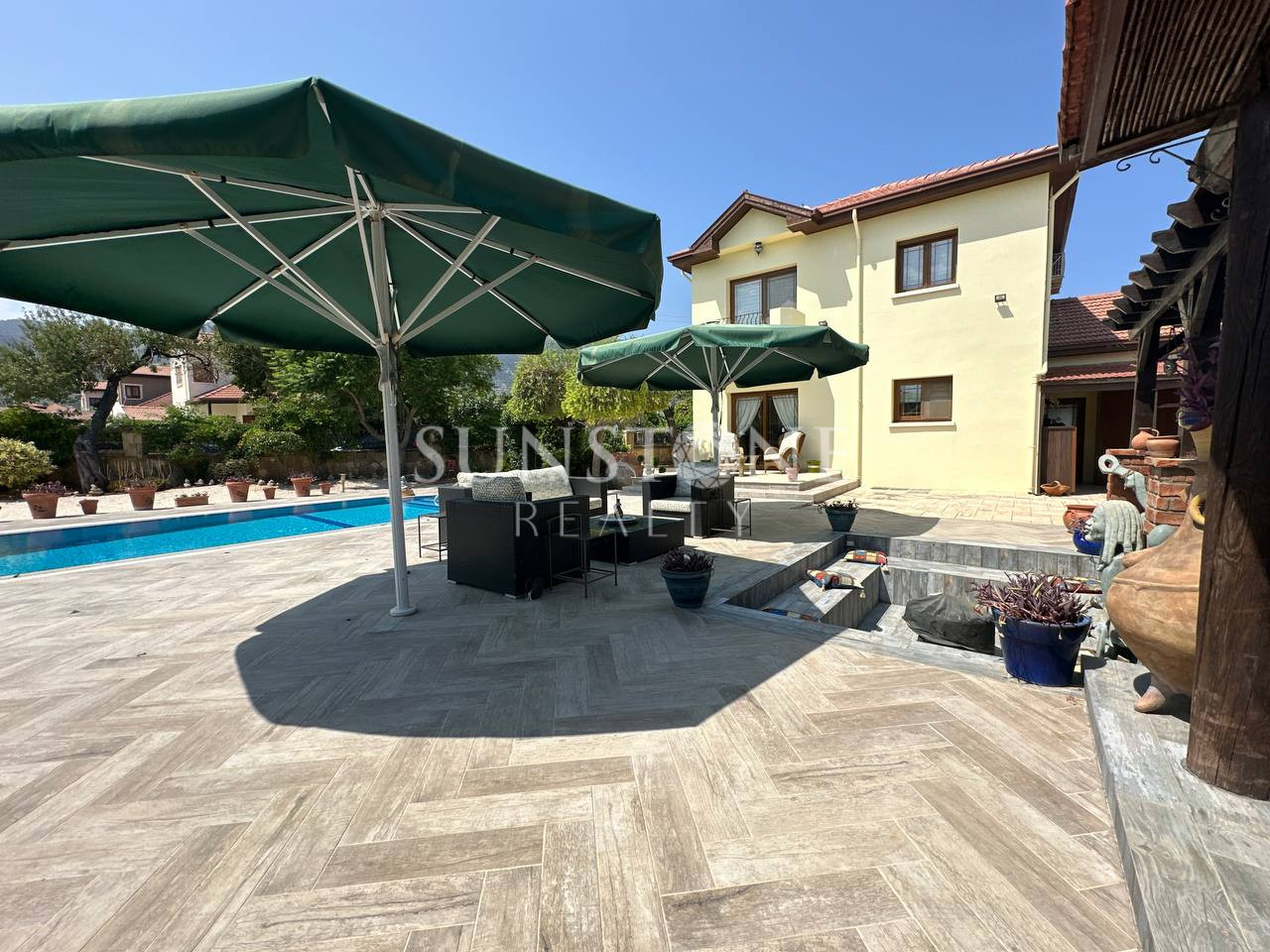 This Villa Offers More Than You Ever Dreamed Of! 11