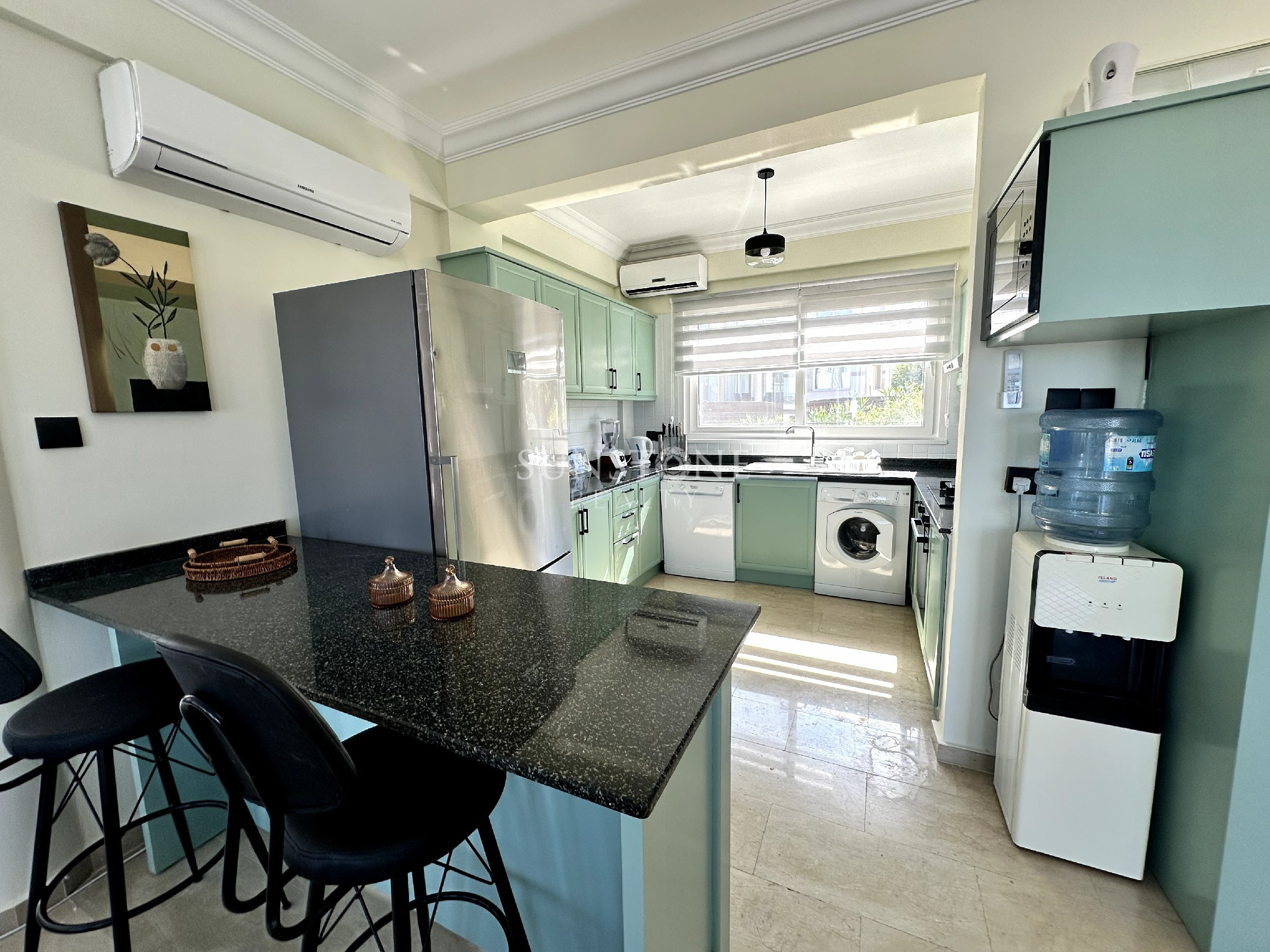 Kıbrıs Girne Alsancak Bölgesinde Satılık 4 Yatak Odalı Villa. 4