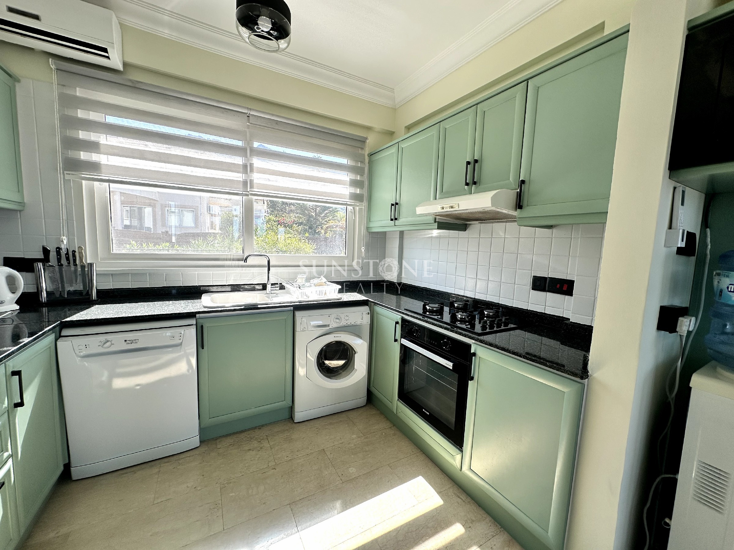 Kıbrıs Girne Alsancak Bölgesinde Satılık 4 Yatak Odalı Villa. 5