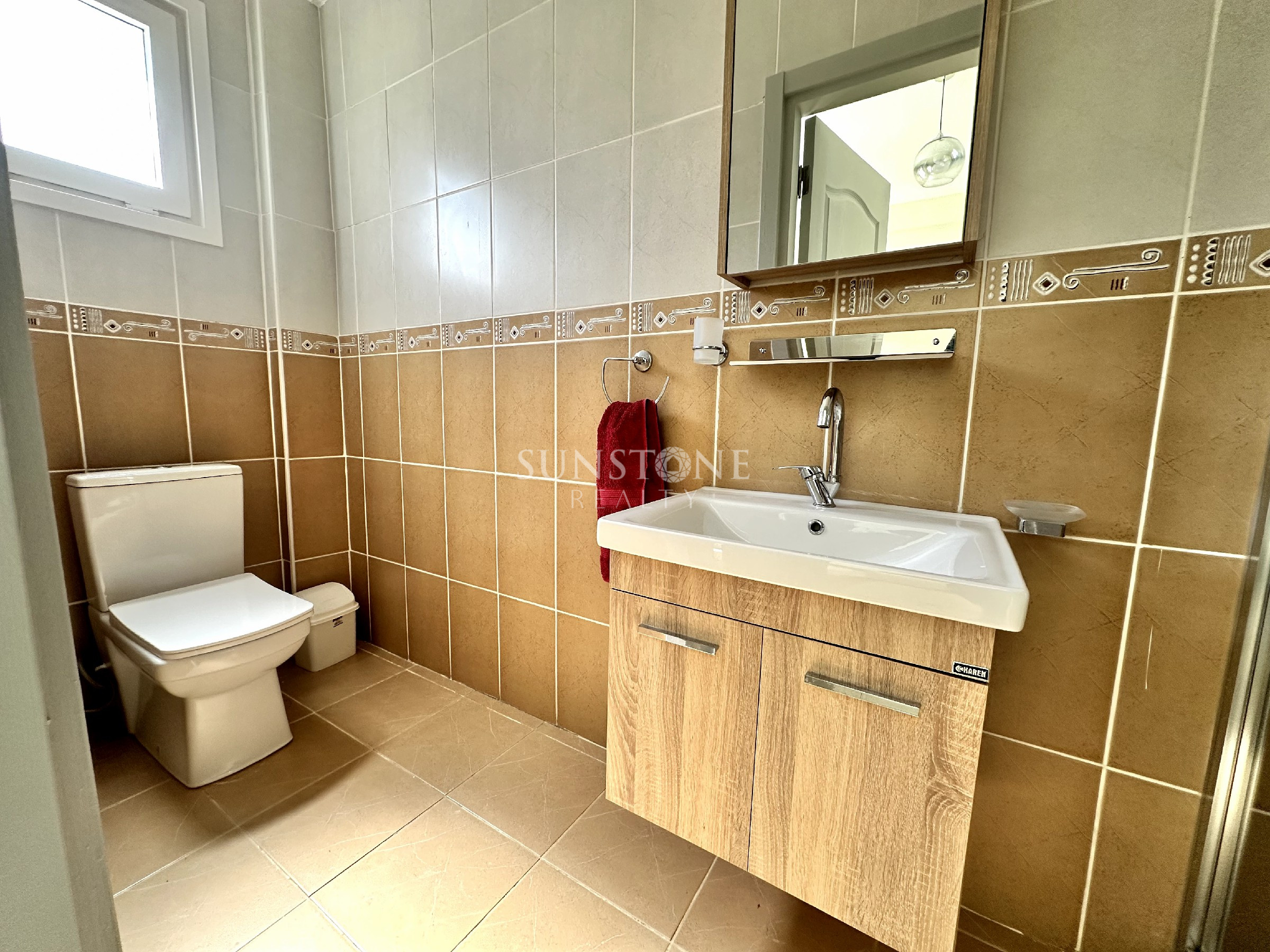 Kıbrıs Girne Alsancak Bölgesinde Satılık 4 Yatak Odalı Villa. 15