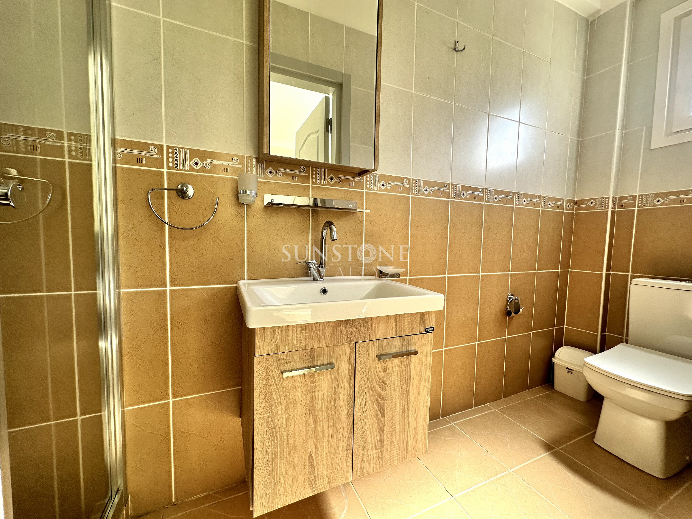 Kıbrıs Girne Alsancak Bölgesinde Satılık 4 Yatak Odalı Villa. 14