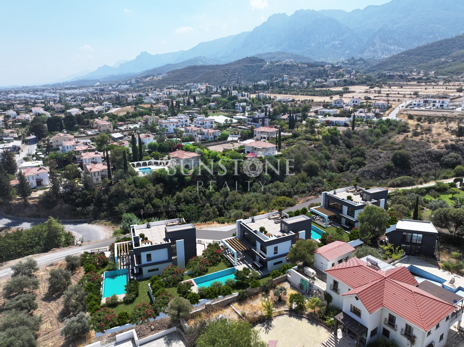 Kıbrıs Girne Alsancak Bölgesinde Modern 4+1 Villa - Özel Havuzlu ve Bahçeli. 5