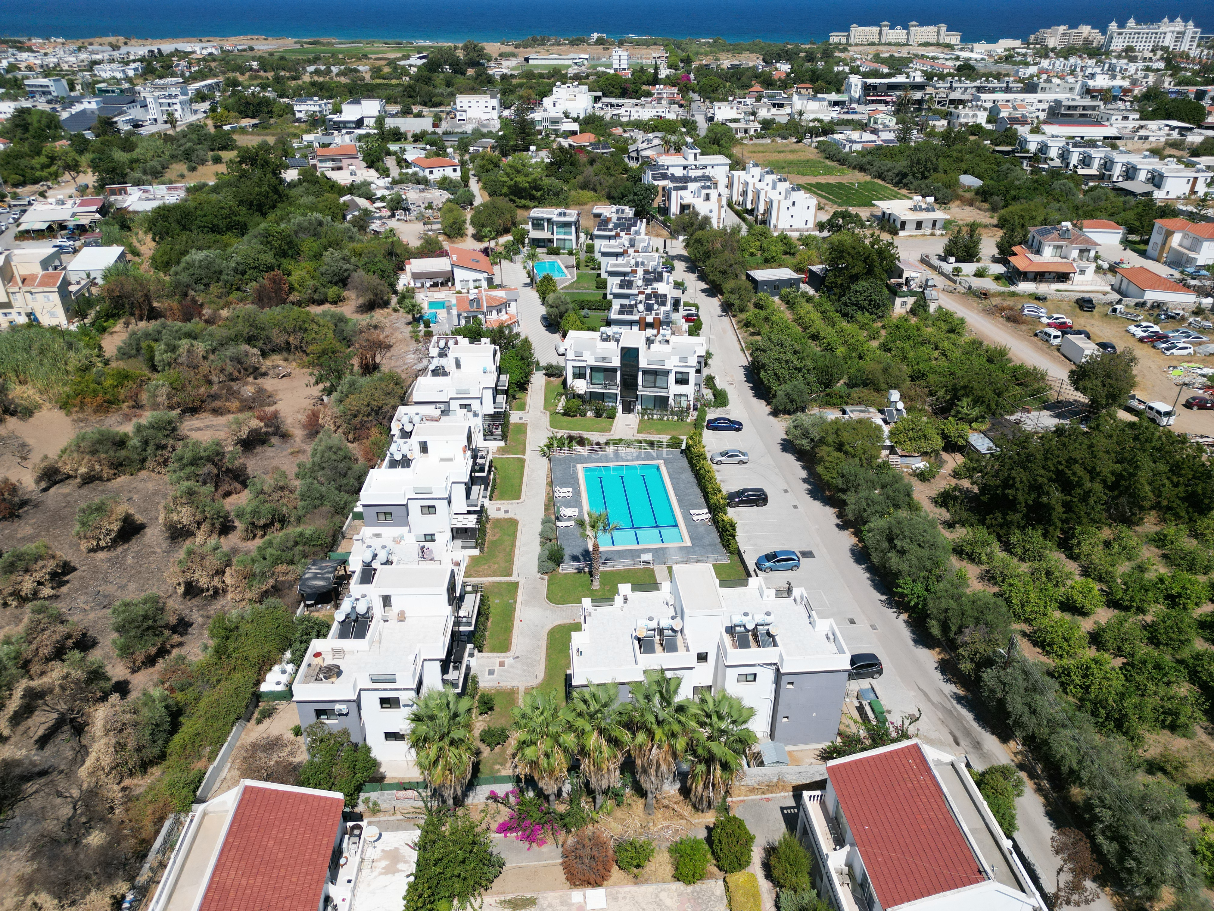Kıbrıs Girne Alsancak Bölgesinde Satılık Full Eşyalı 2+1 Penthouse Daire. 13
