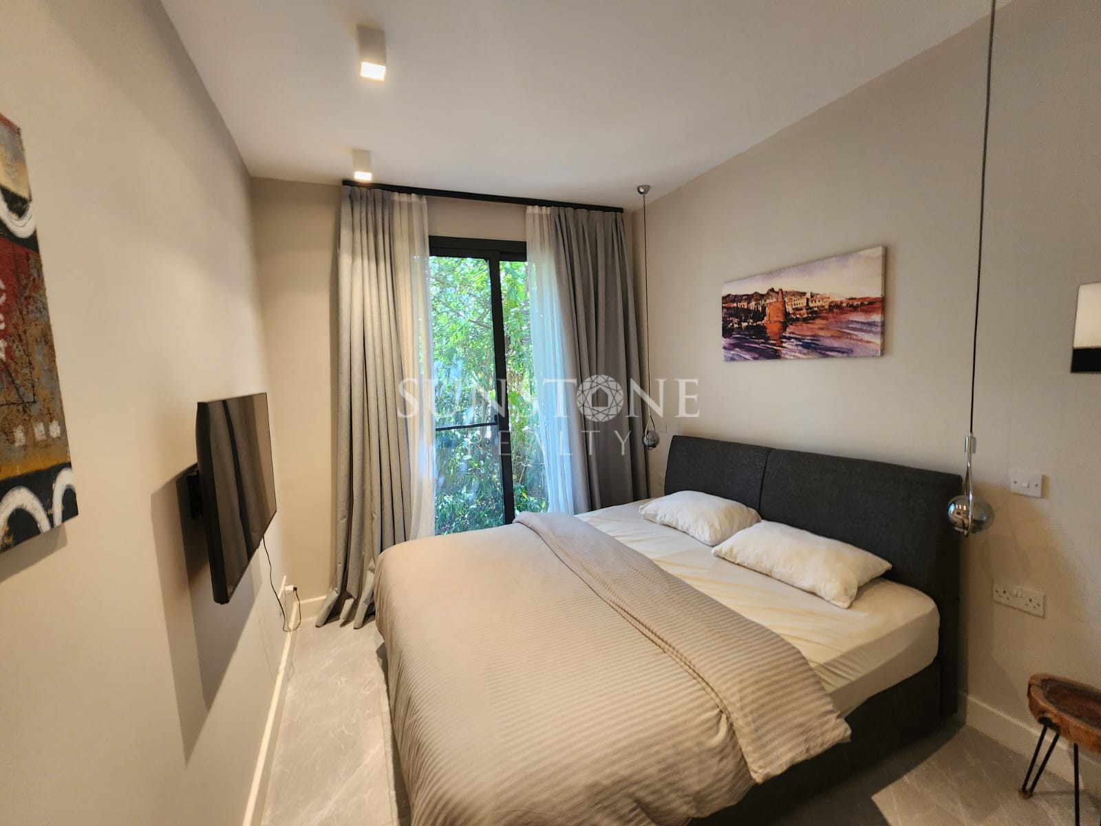 Kıbrıs Girne Alsancak Bölgesinde Satılık Lüks Daire. 13