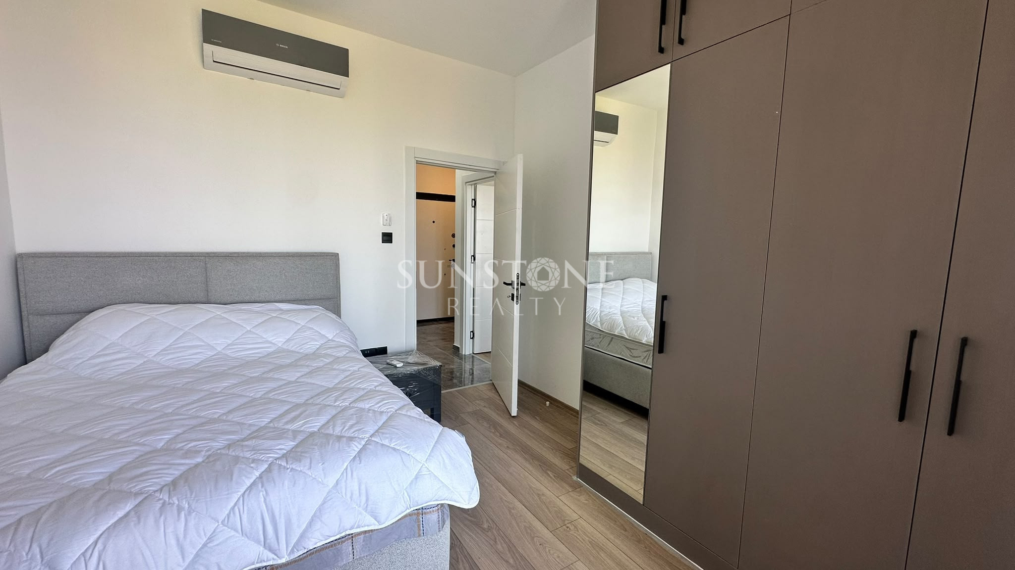 Kıbrıs Girne Alsancak Merkezde 2+1 Full Eşyalı Kiralık Daire. 14