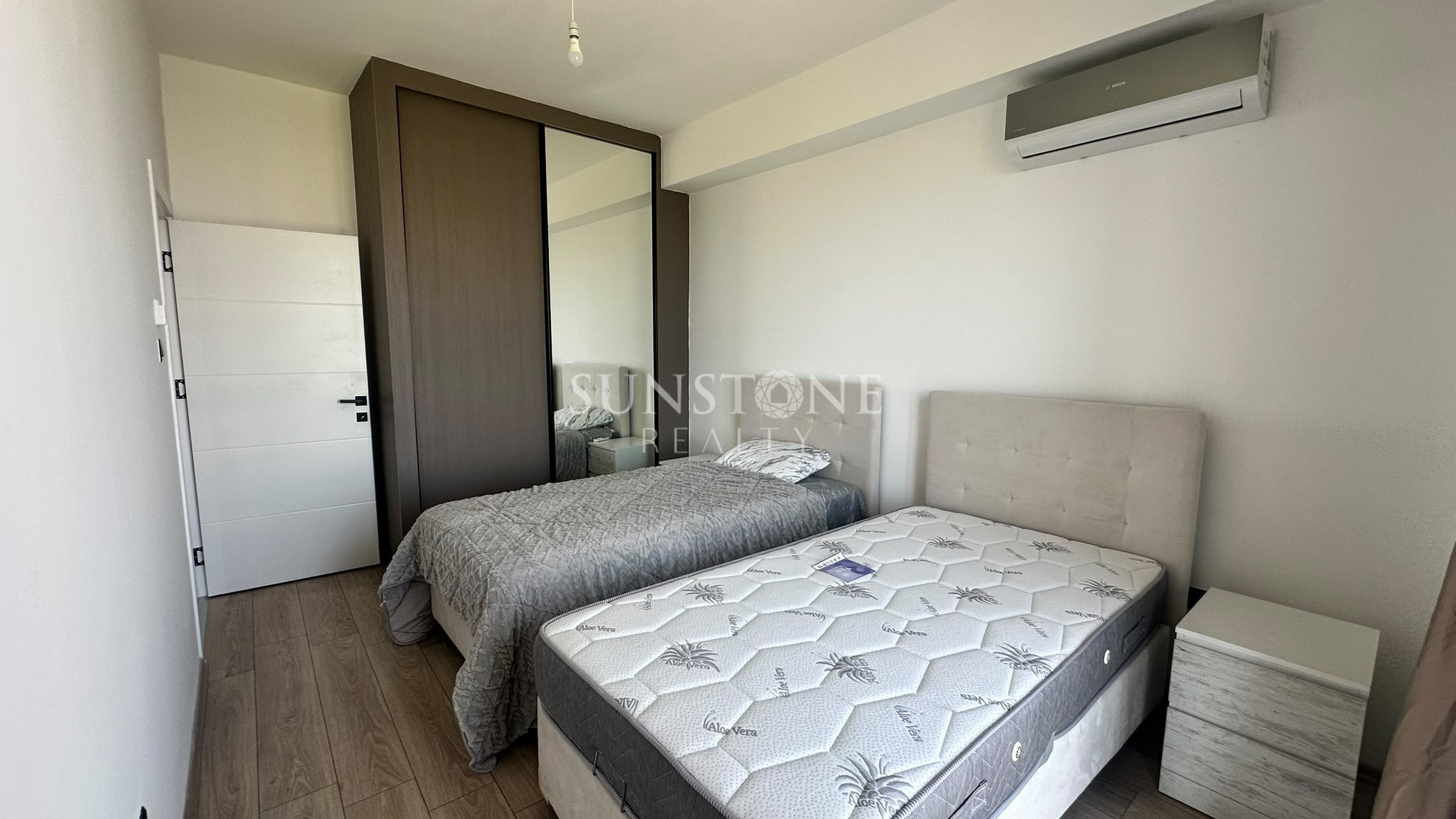 Kıbrıs Girne Alsancak Merkezde 2+1 Full Eşyalı Kiralık Daire. 13
