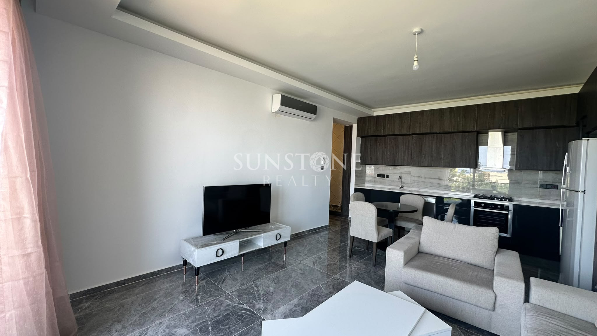 Kıbrıs Girne Alsancak Merkezde 2+1 Full Eşyalı Kiralık Daire. 12