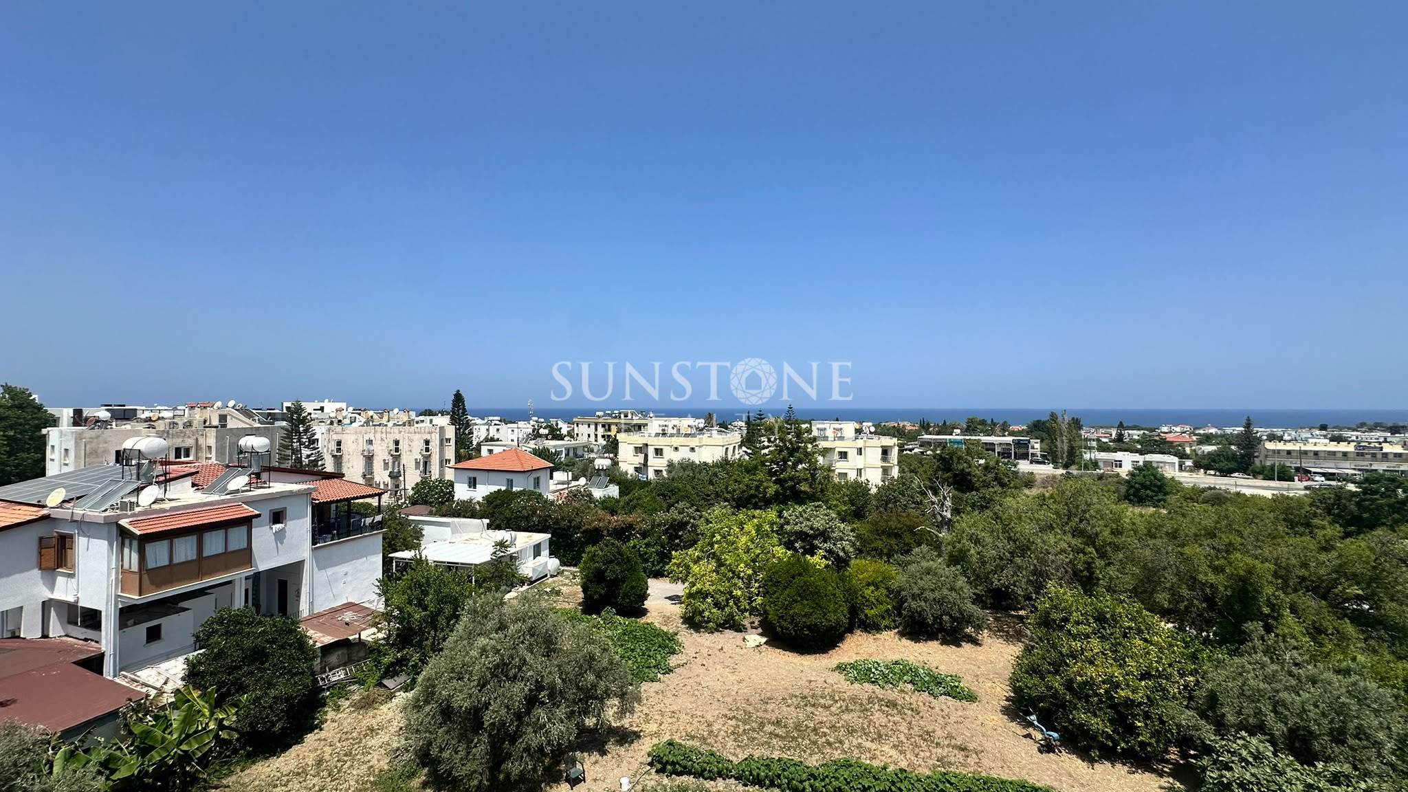Kıbrıs Girne Alsancak Merkezde 2+1 Full Eşyalı Kiralık Daire. 9