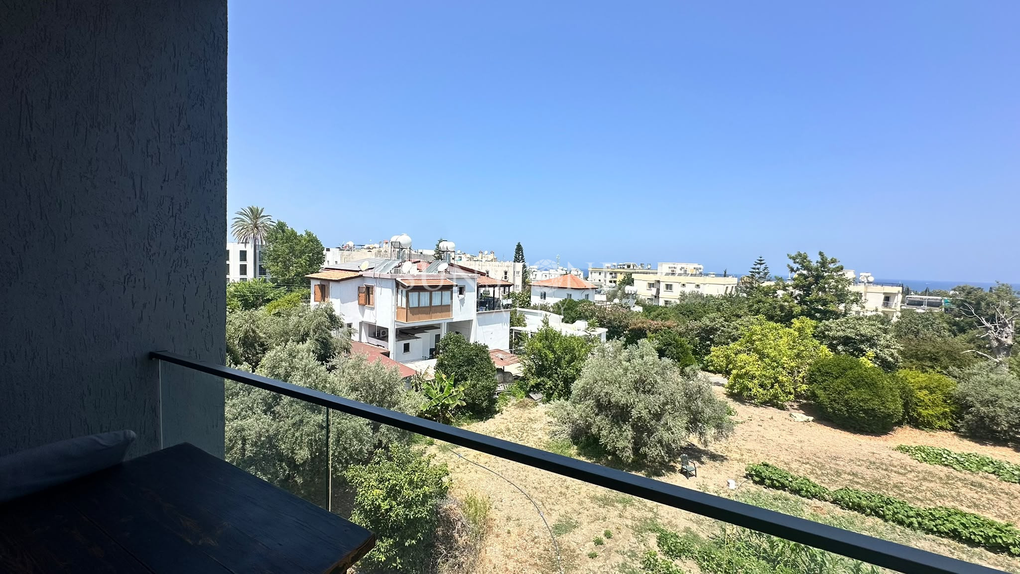 Kıbrıs Girne Alsancak Merkezde 2+1 Full Eşyalı Kiralık Daire. 7