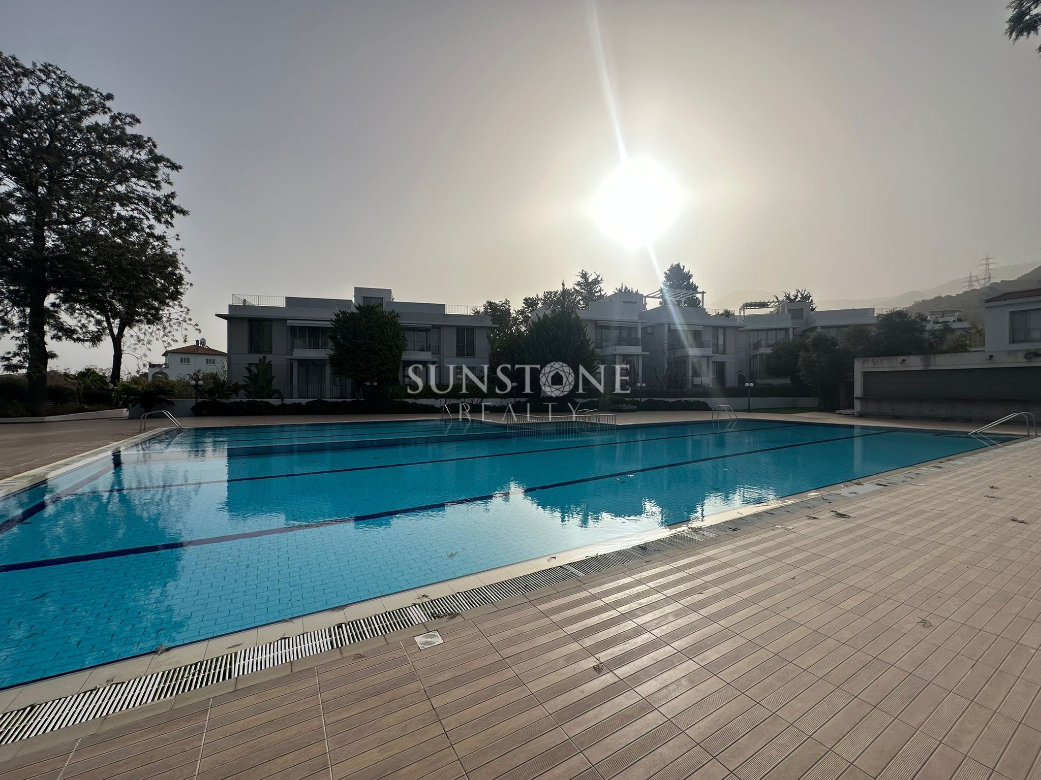 Kıbrıs Girne Alsancak 'ta Milos Park sitesinde  Full Eşyalı Satılık 1+1  Fırsat Daire  11