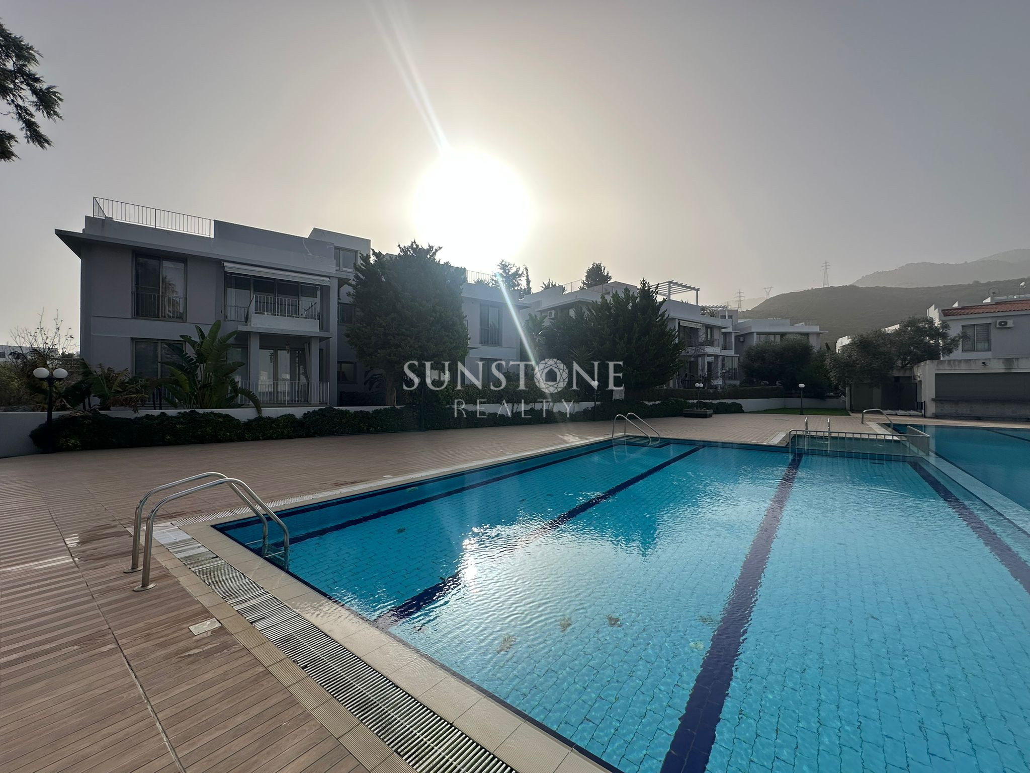 Kıbrıs Girne Alsancak 'ta Milos Park sitesinde  Full Eşyalı Satılık 1+1  Fırsat Daire  10