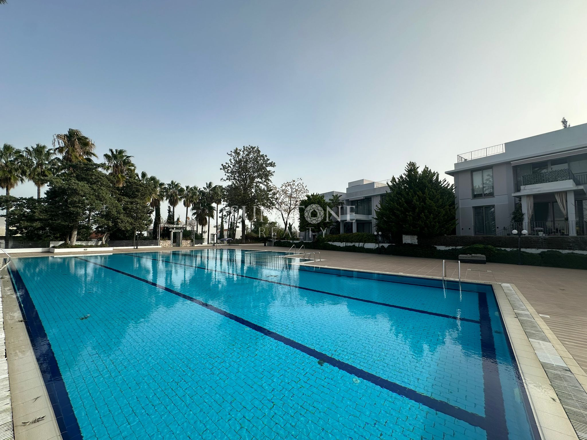 Kıbrıs Girne Alsancak 'ta Milos Park sitesinde  Full Eşyalı Satılık 1+1  Fırsat Daire  13