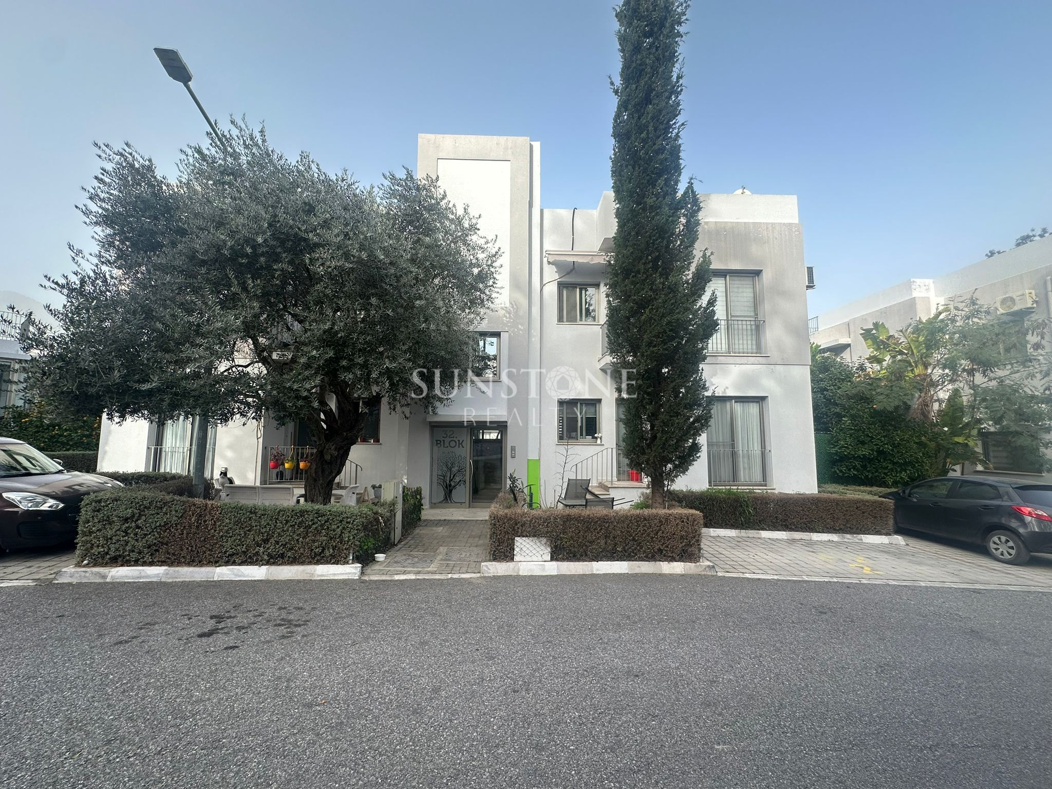 Kıbrıs Girne Alsancak 'ta Milos Park sitesinde  Full Eşyalı Satılık 1+1  Fırsat Daire  3