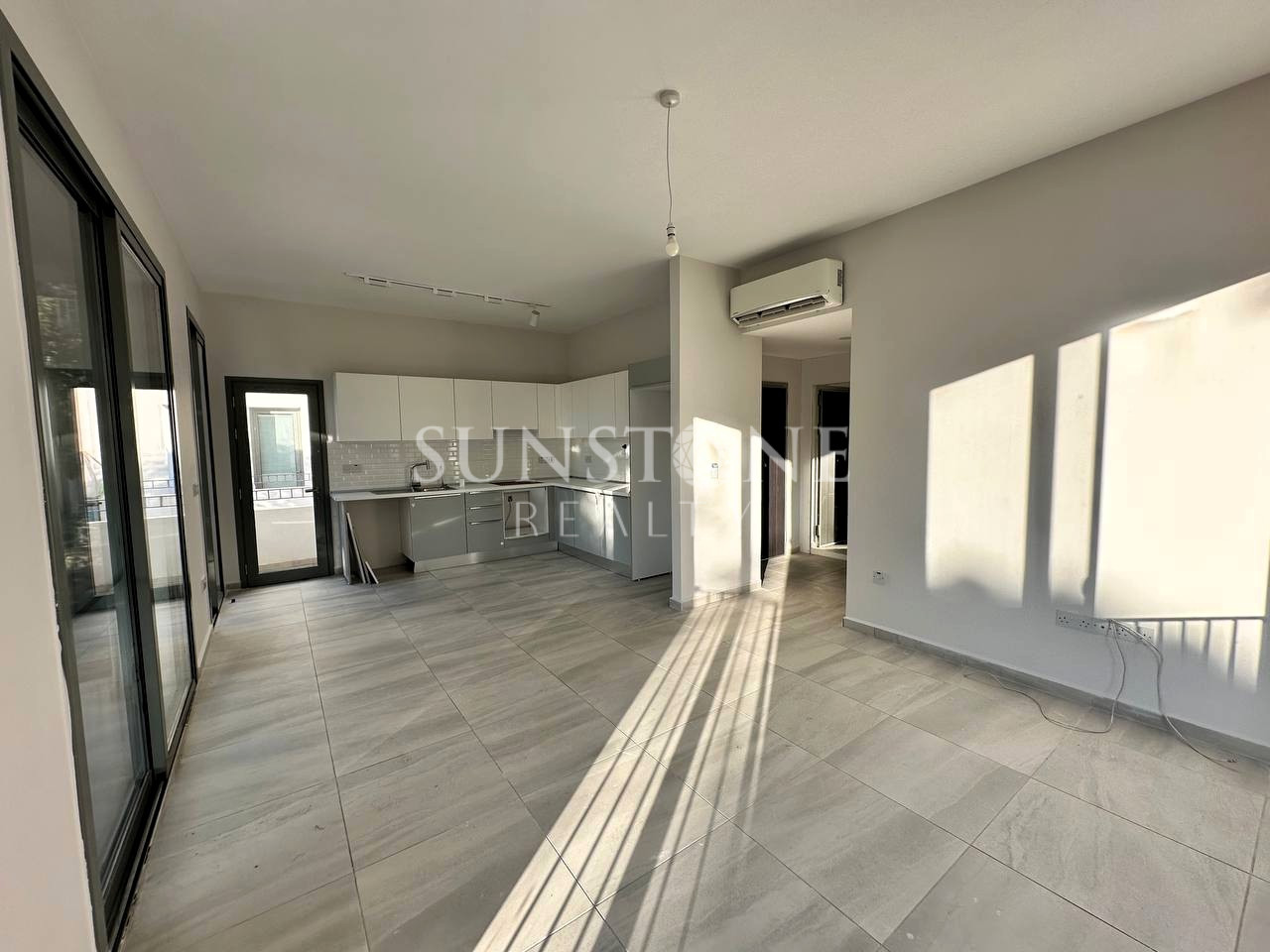 Kıbrıs Girne Alsancak Town Houses Sitesinde Satılık 2+1 Daire 8