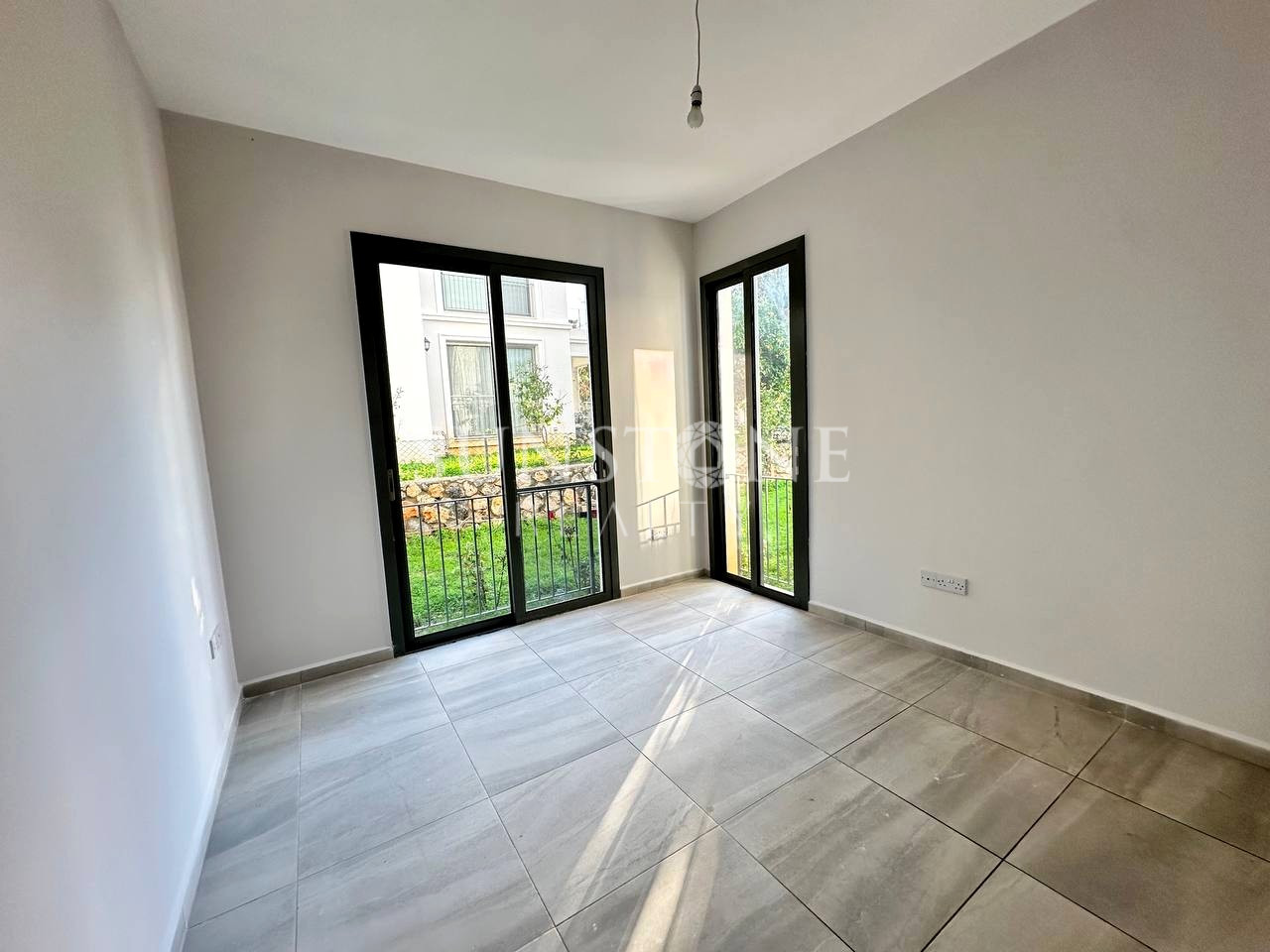 Kıbrıs Girne Alsancak Town Houses Sitesinde Satılık 2+1 Daire 13