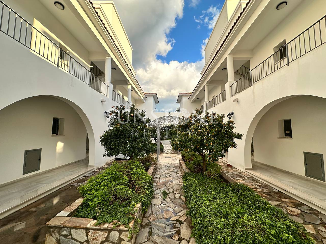 Kıbrıs Girne Alsancak Town Houses Sitesinde Satılık 2+1 Daire 20