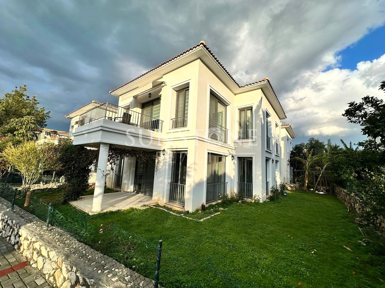 Kıbrıs Girne Alsancak Town Houses Sitesinde Satılık 2+1 Daire 5