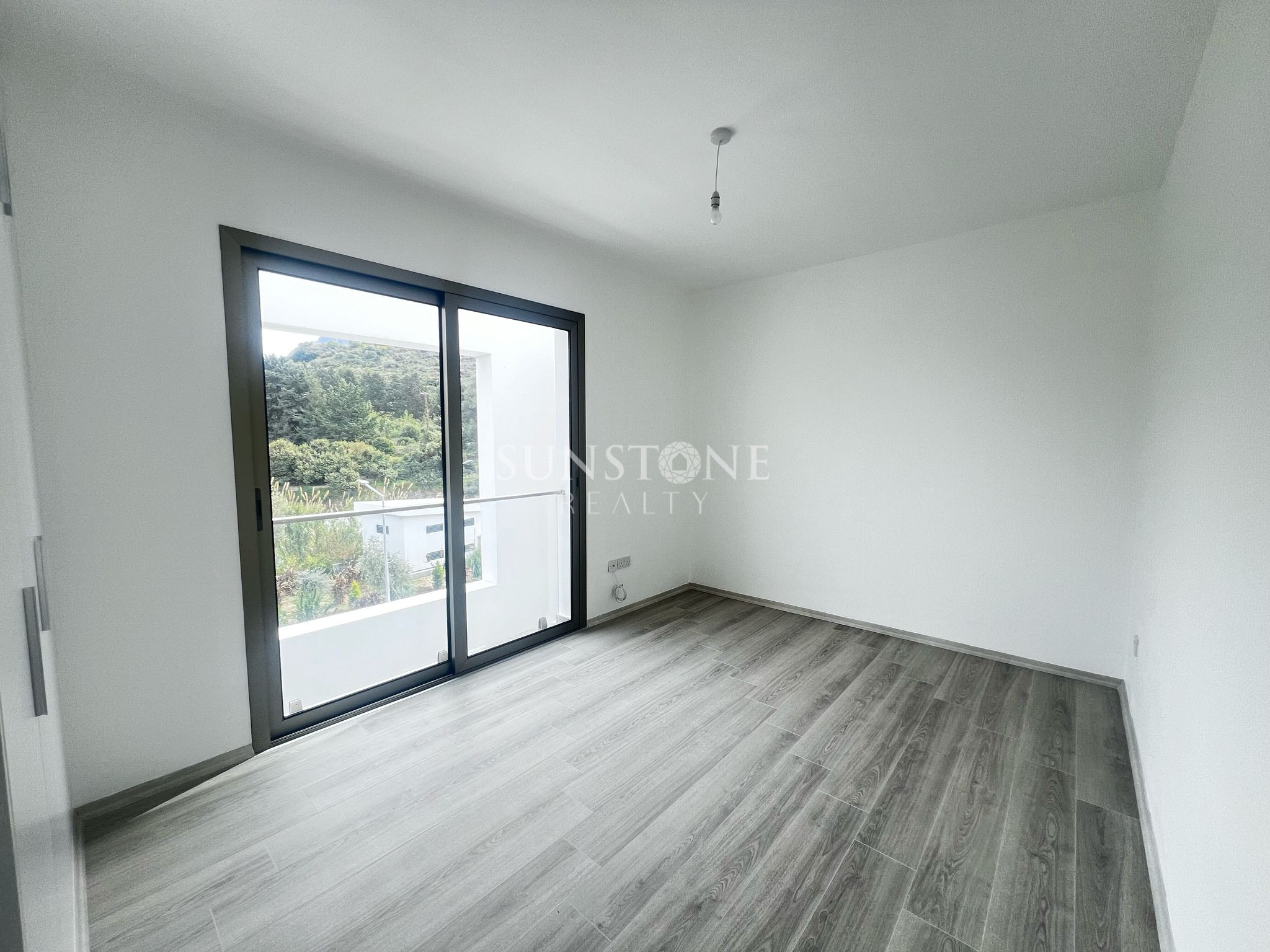 2+1 Penthouse with Roof Terrace in a Complex with Pool in Cyprus - Kyrenia - Alsancak 7