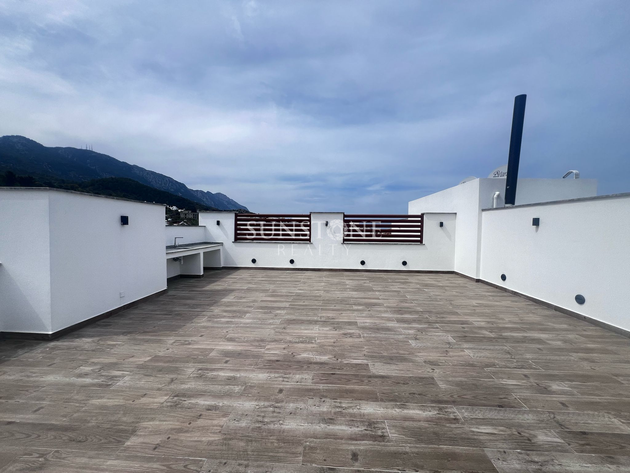 2+1 Penthouse with Roof Terrace in a Complex with Pool in Cyprus - Kyrenia - Alsancak 15