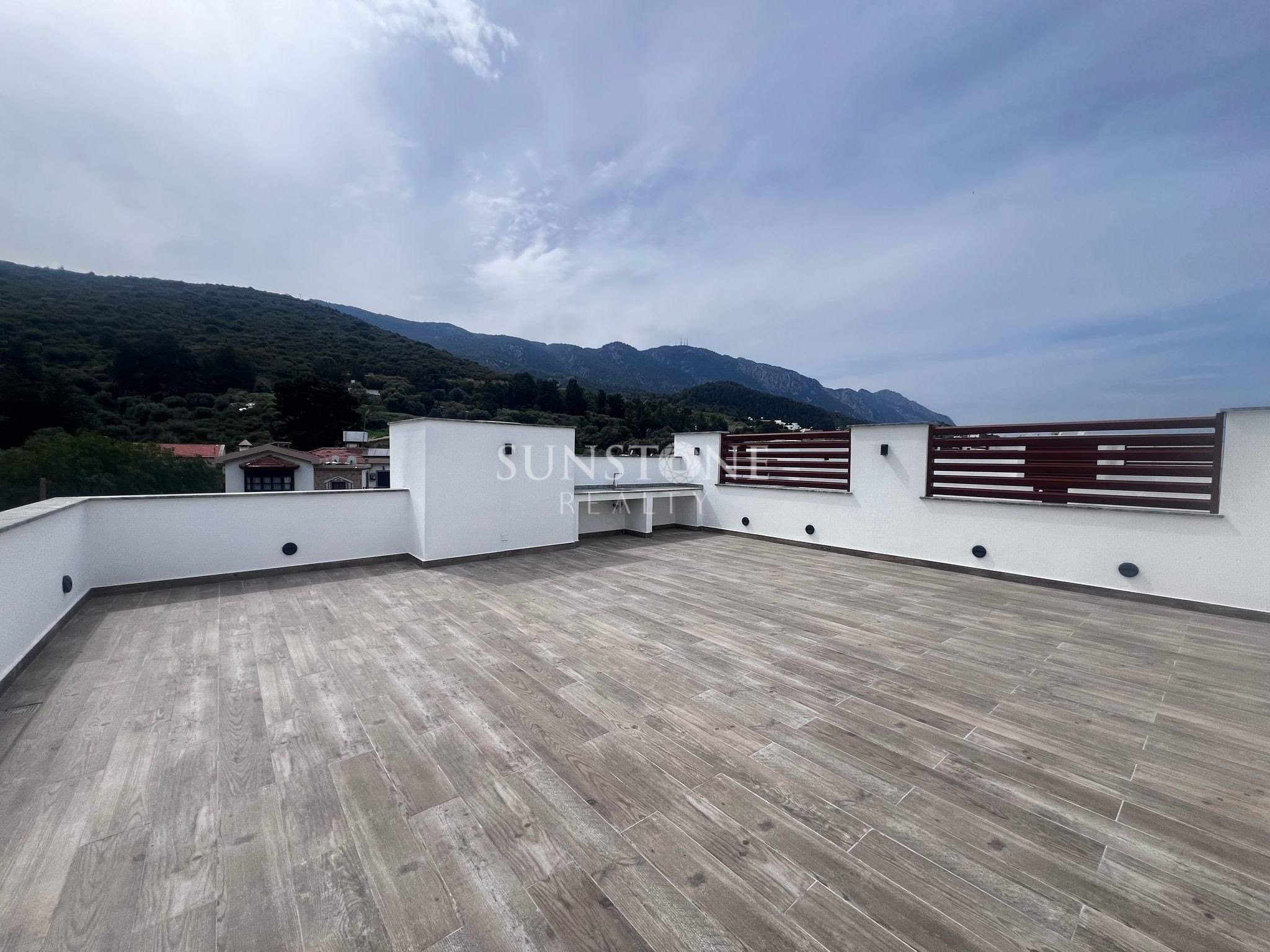 2+1 Penthouse with Roof Terrace in a Complex with Pool in Cyprus - Kyrenia - Alsancak 16