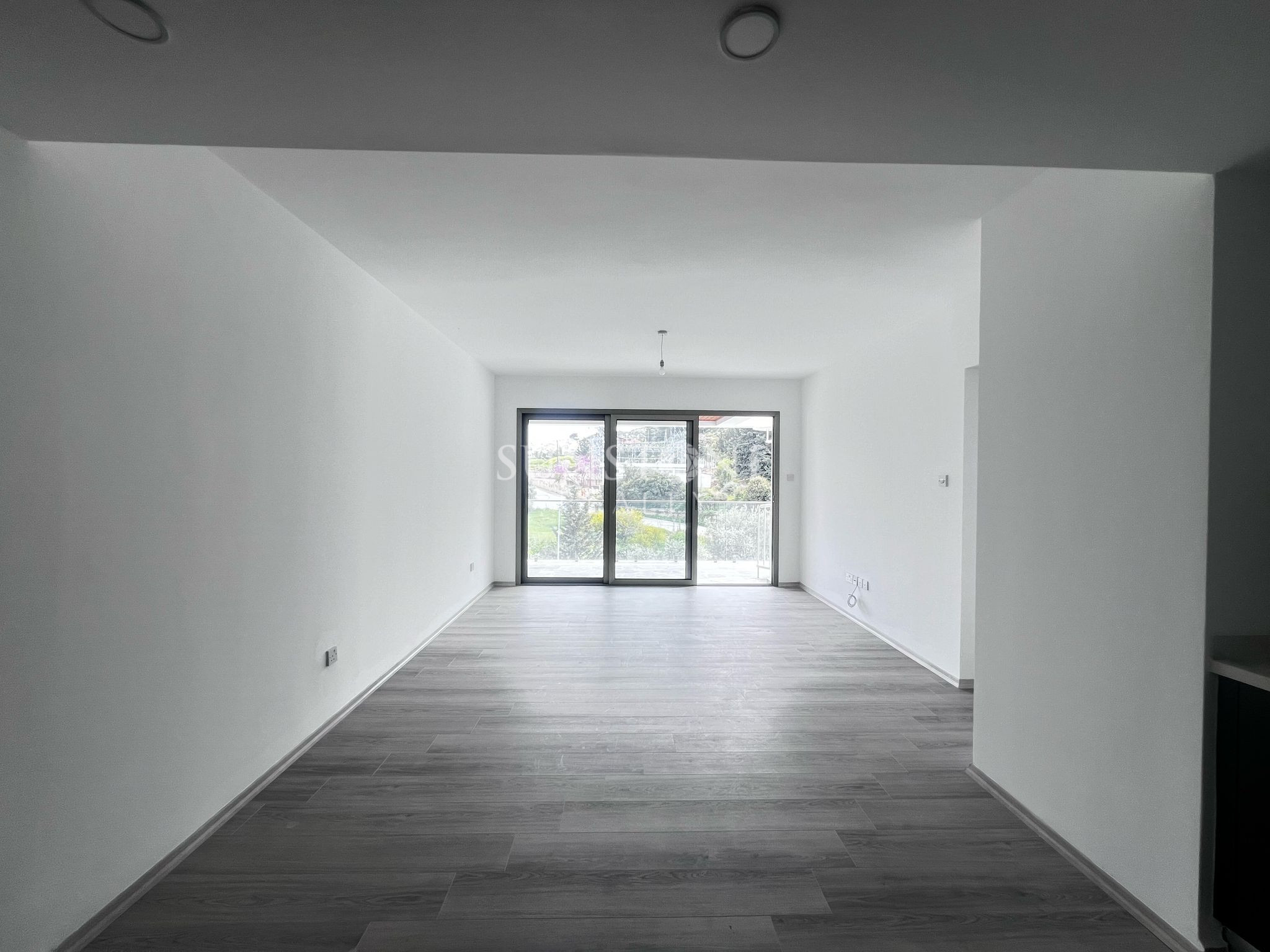 2+1 Penthouse with Roof Terrace in a Complex with Pool in Cyprus - Kyrenia - Alsancak 4
