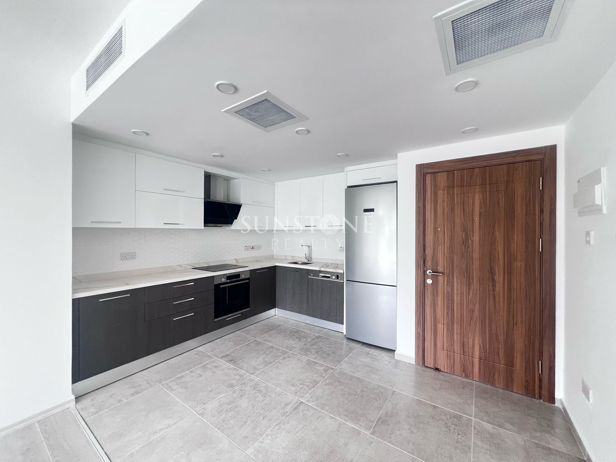 2+1 Penthouse with Roof Terrace in a Complex with Pool in Cyprus - Kyrenia - Alsancak 6