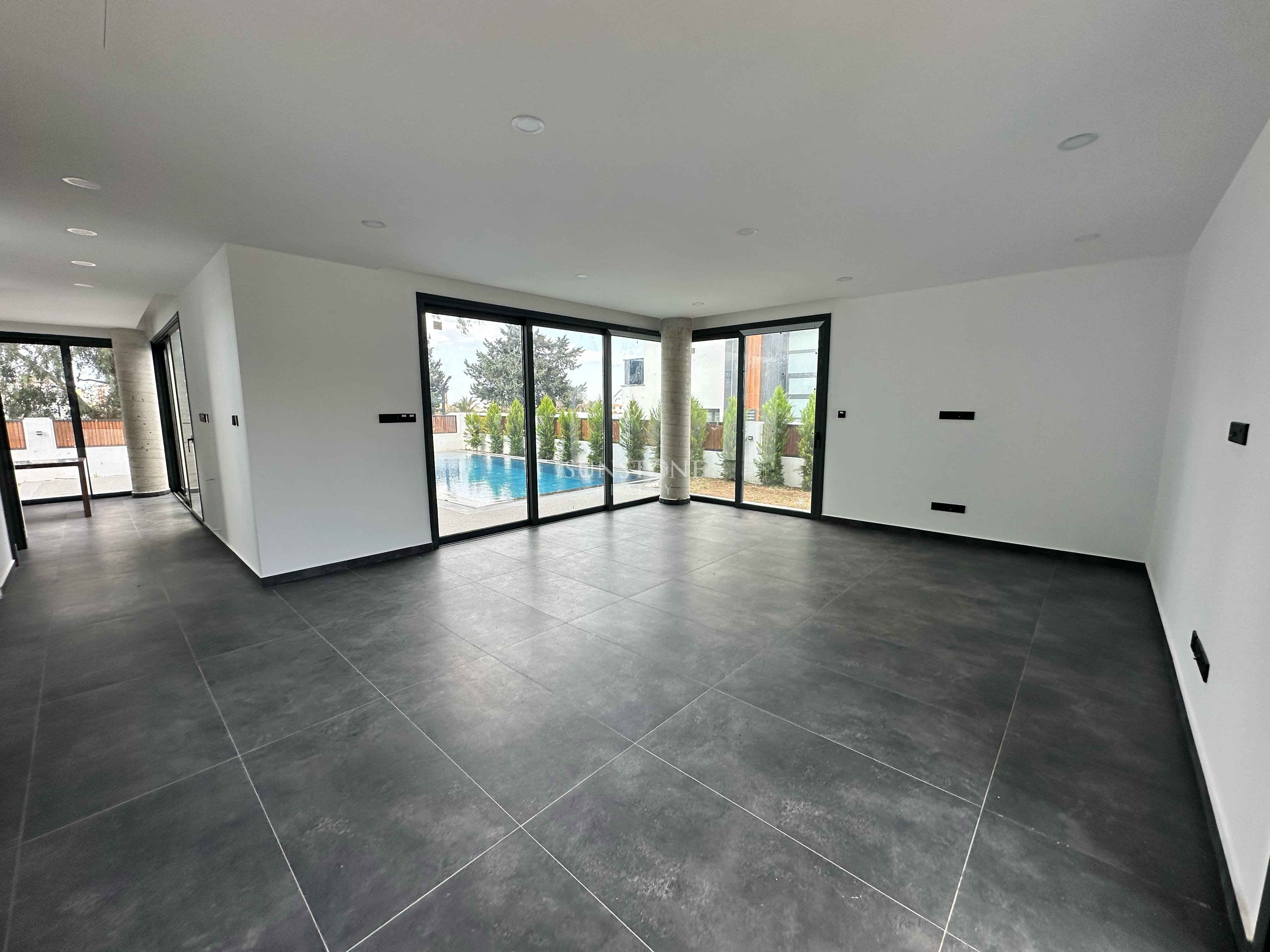 Villa For Sale in Alsancak, Kyrenia, Cyprus 5