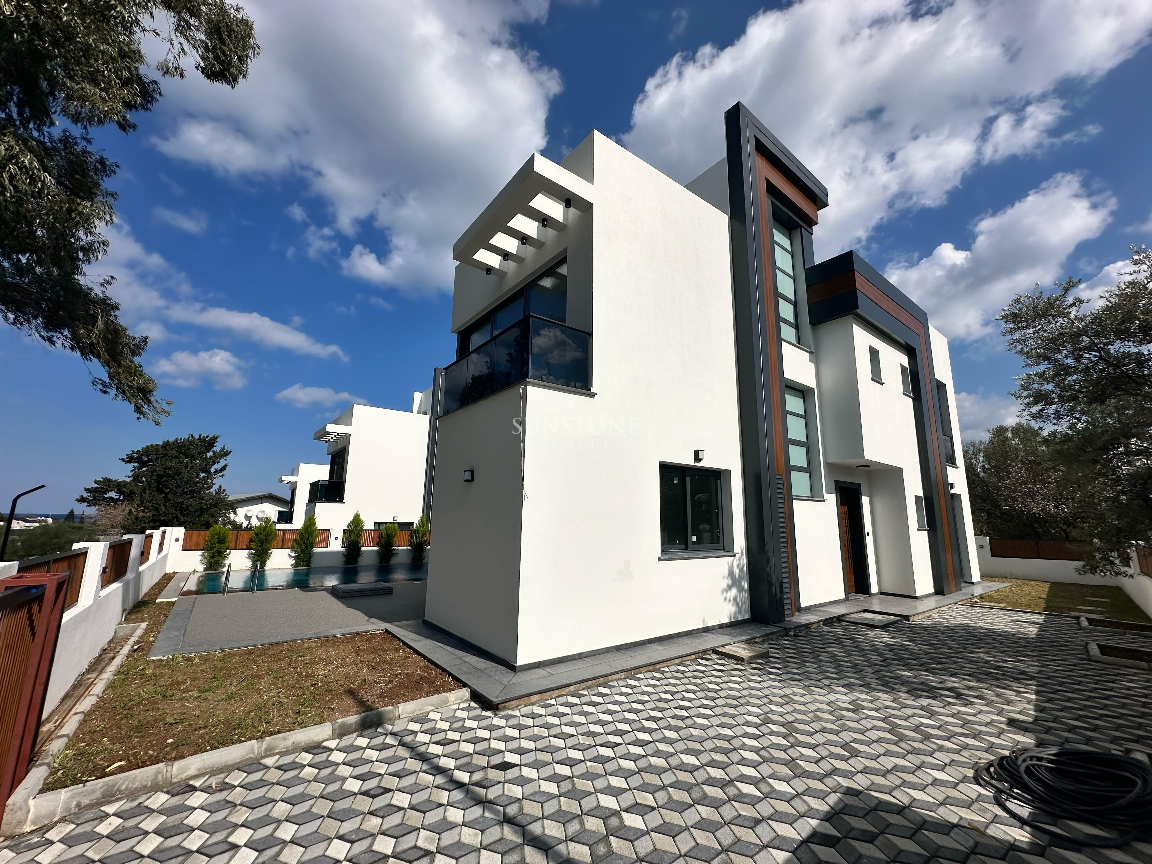 Villa For Sale in Alsancak, Kyrenia, Cyprus 3
