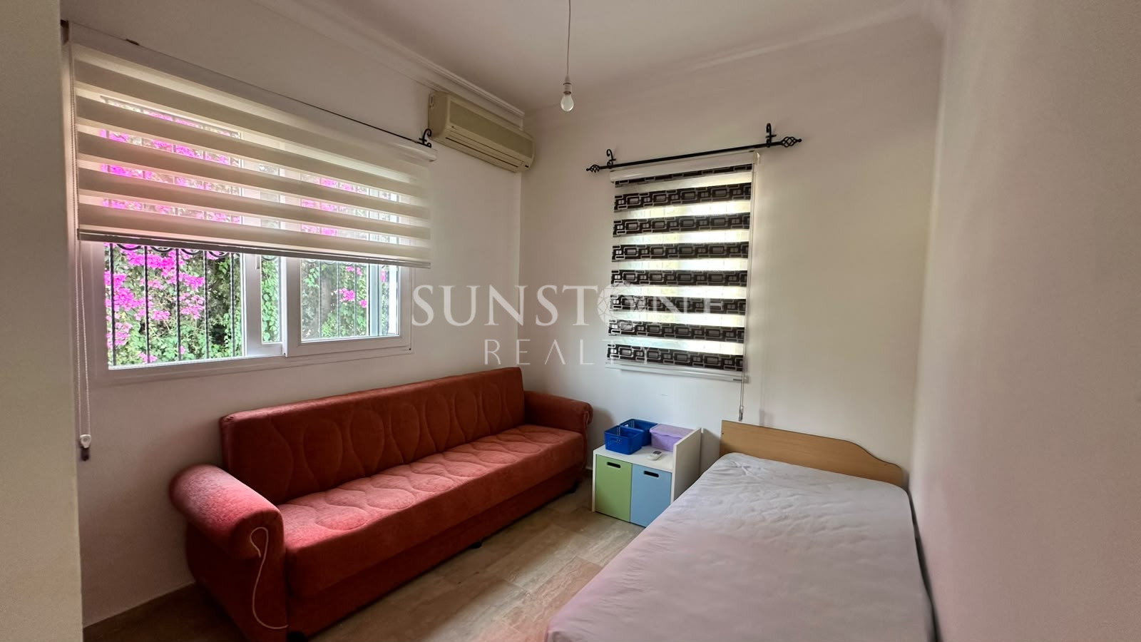 Kıbrıs Girne Bellapais'ta ESK 'ya Yürüyüş mesafesinde  Ortak Havuzlu Full Eşya Kiralık ı 3+1 Daire 9