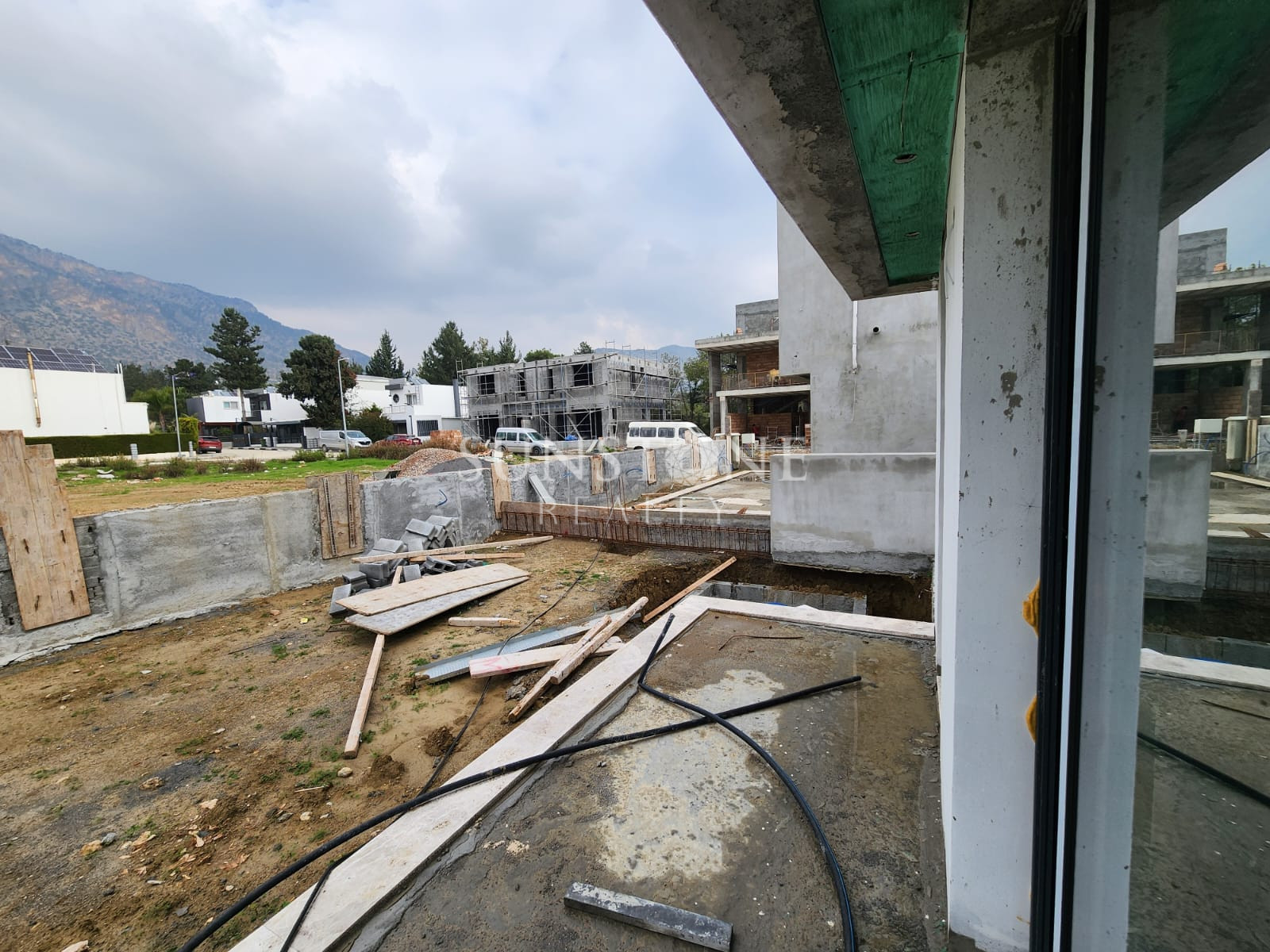 Kıbrıs Girne - Boğazköy Bölgesinde Satılık Türk Koçanlı Villa. 25