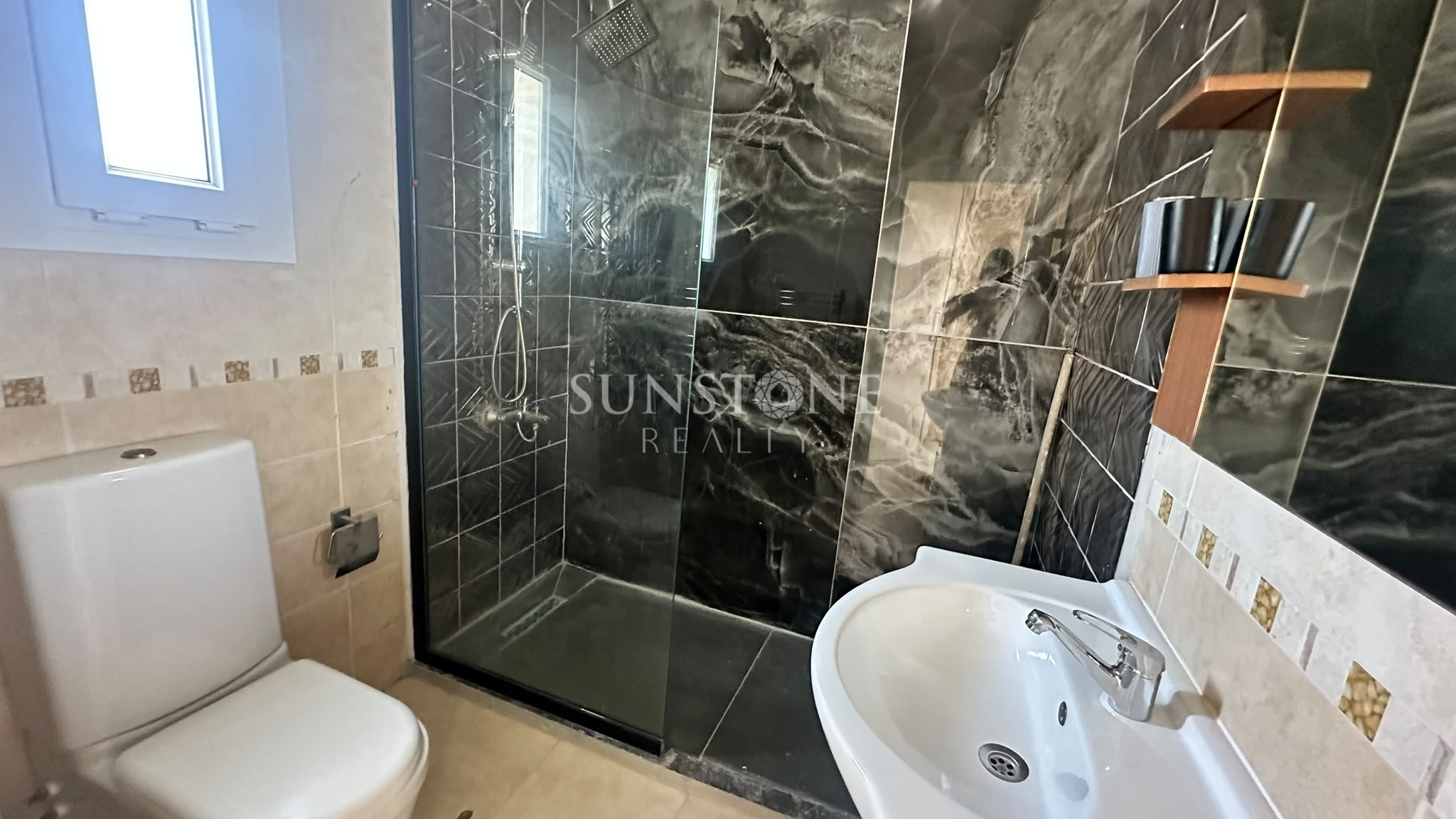 Kıbrıs Girne Çatalköy'de Dağ ve Deniz Manzaralı Chamada Otel'e Yürüme Mesafinde Full Eşyalı Özel Yüzme Havuzlu 3+1 Villa 20