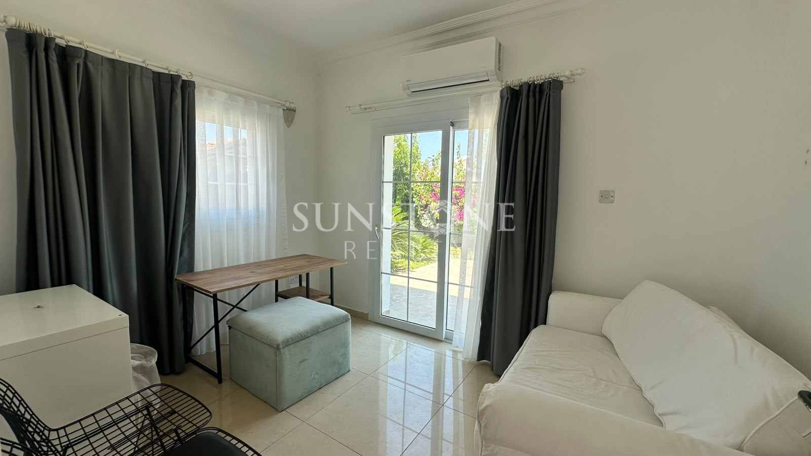Kıbrıs Girne Çatalköy'de Dağ ve Deniz Manzaralı Chamada Otel'e Yürüme Mesafinde Full Eşyalı Özel Yüzme Havuzlu 3+1 Villa 15
