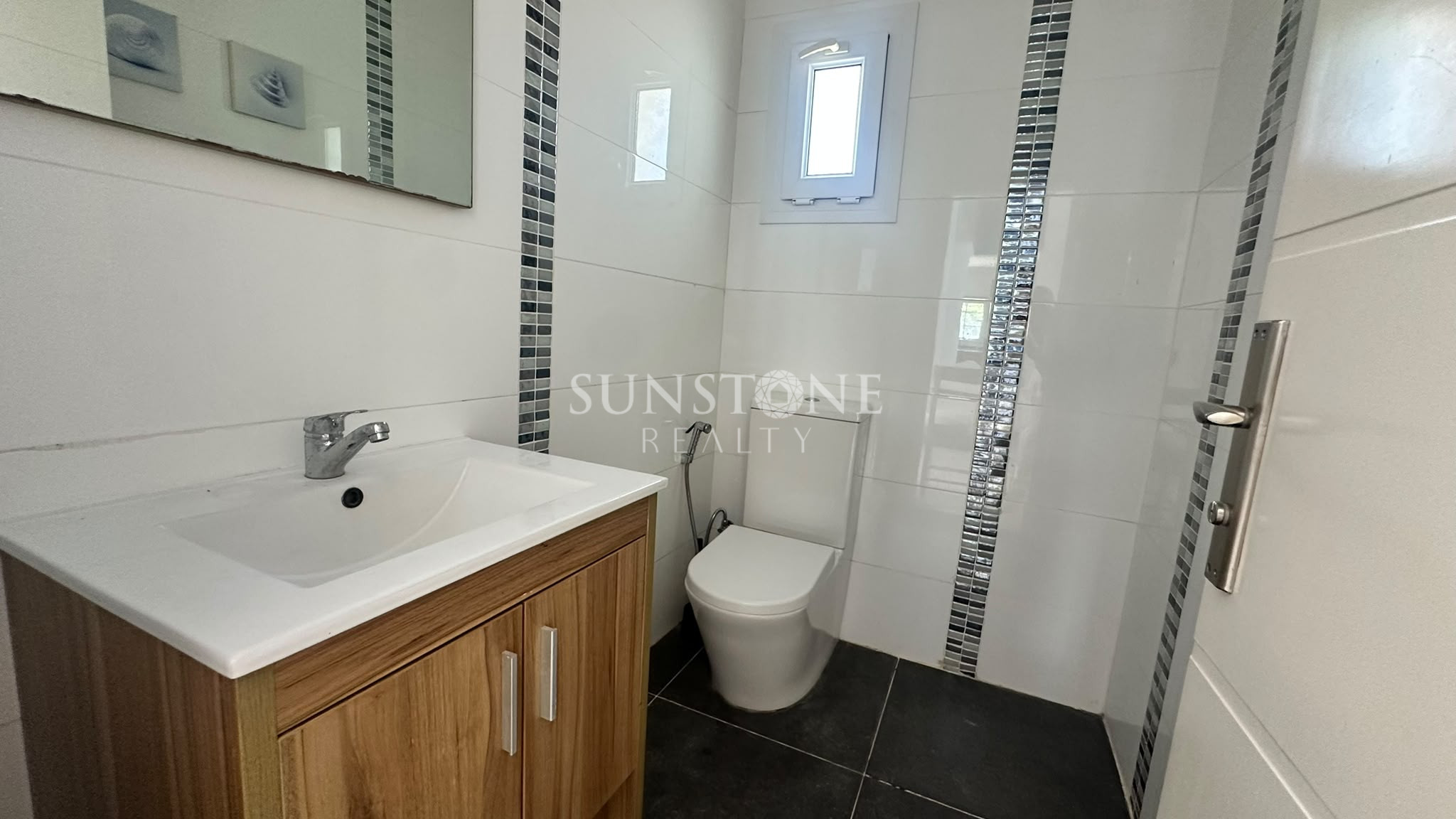 Kıbrıs Girne Çatalköy'de Dağ ve Deniz Manzaralı Chamada Otel'e Yürüme Mesafinde Full Eşyalı Özel Yüzme Havuzlu 3+1 Villa 22