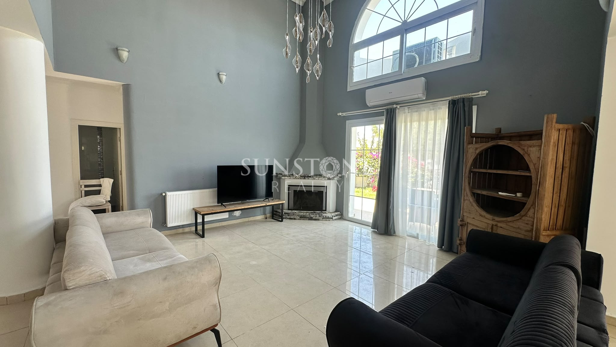 Kıbrıs Girne Çatalköy'de Dağ ve Deniz Manzaralı Chamada Otel'e Yürüme Mesafinde Full Eşyalı Özel Yüzme Havuzlu 3+1 Villa 9