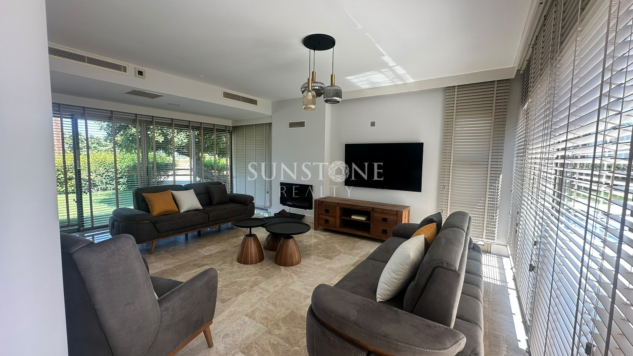 Kıbrıs Girne Çatalköy'de Denize 200 Metre Mesafede Ö zel Hvuzlu Full Eşyalı Lüks Kiralık 3+1 Villa 4