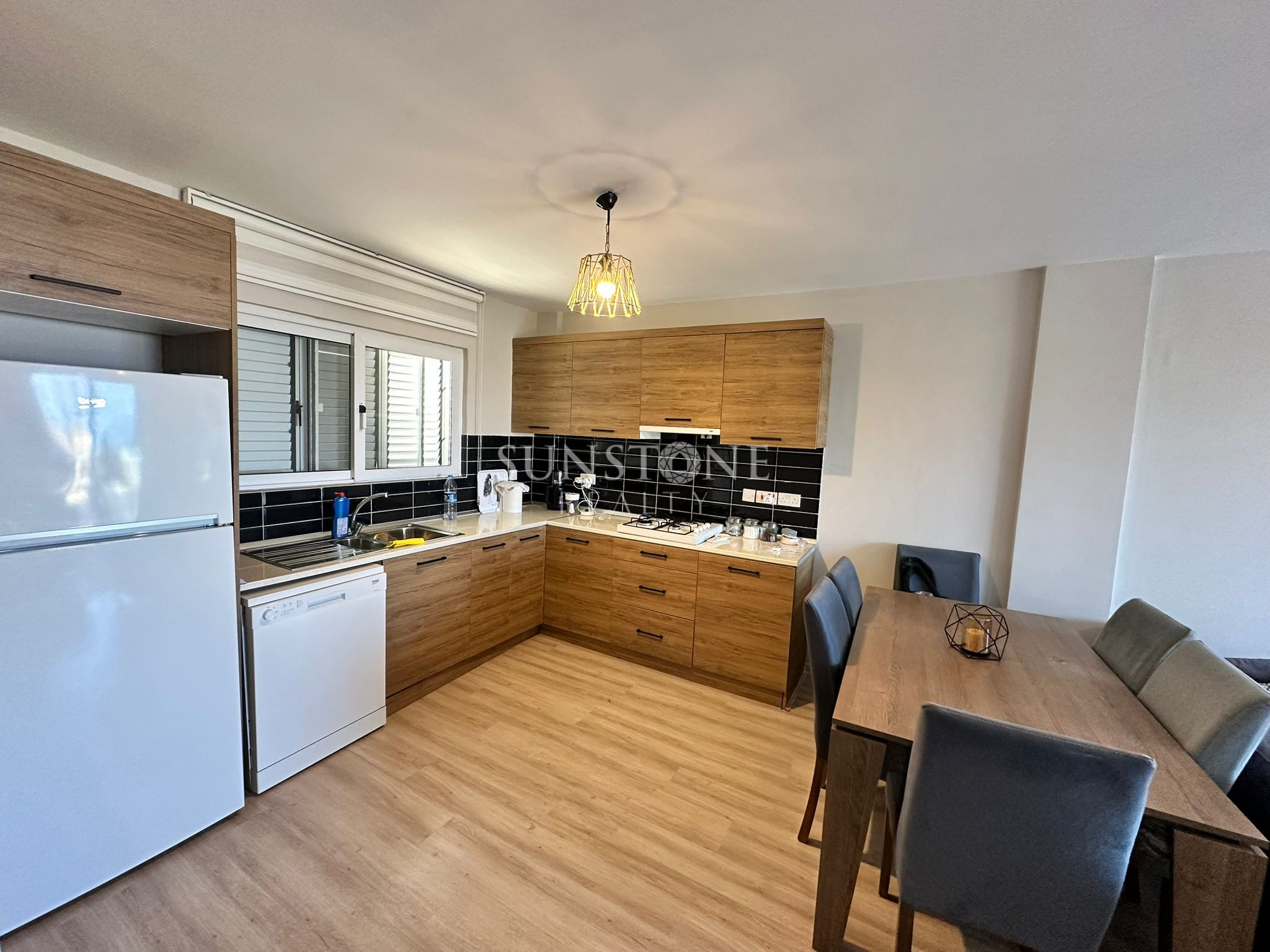 Kıbrıs Girne Çatalköy'de Ortak Havuzlu Site İçerisinde Satılık  Full Eşyalı İkiz Villa  3
