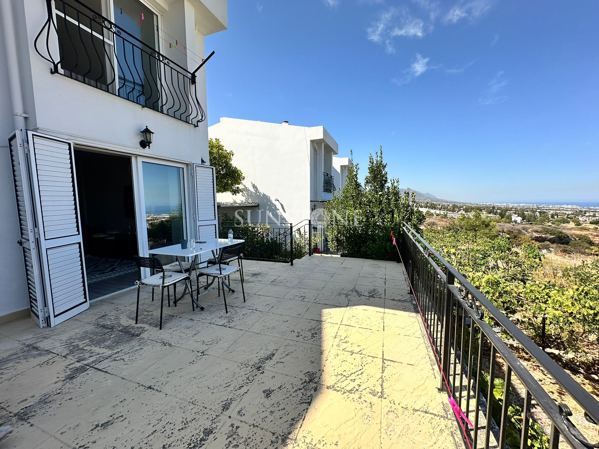 Kıbrıs Girne Çatalköy'de Ortak Havuzlu Site İçerisinde Satılık  Full Eşyalı İkiz Villa  12