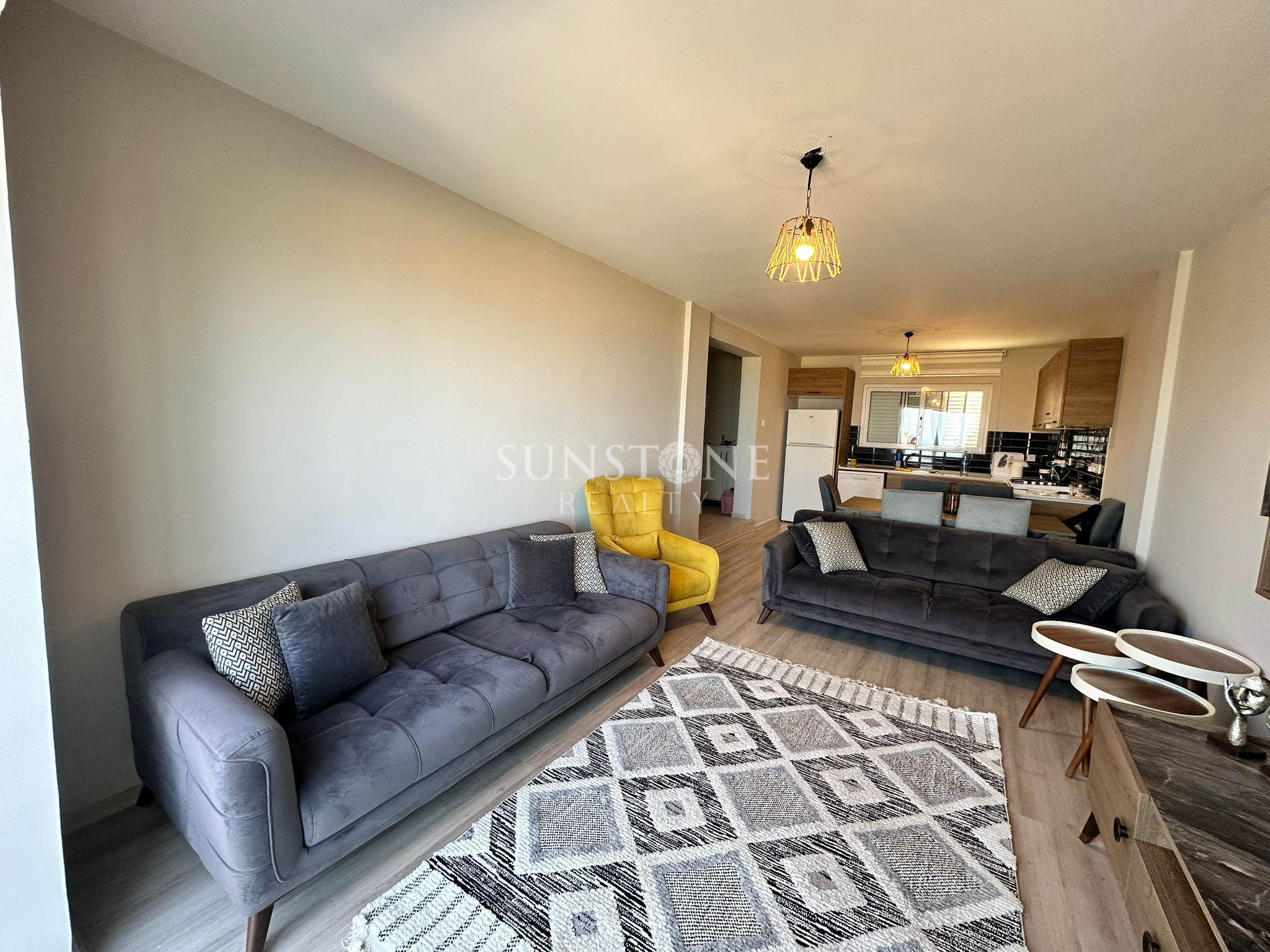 Kıbrıs Girne Çatalköy'de Ortak Havuzlu Site İçerisinde Satılık  Full Eşyalı İkiz Villa  4