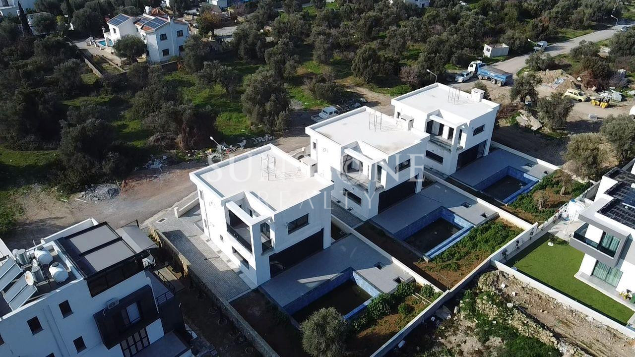 Kıbrıs Girne Çatalköy'de Satılık Türk Koçanlı 3+1 Dublex Villa. 11