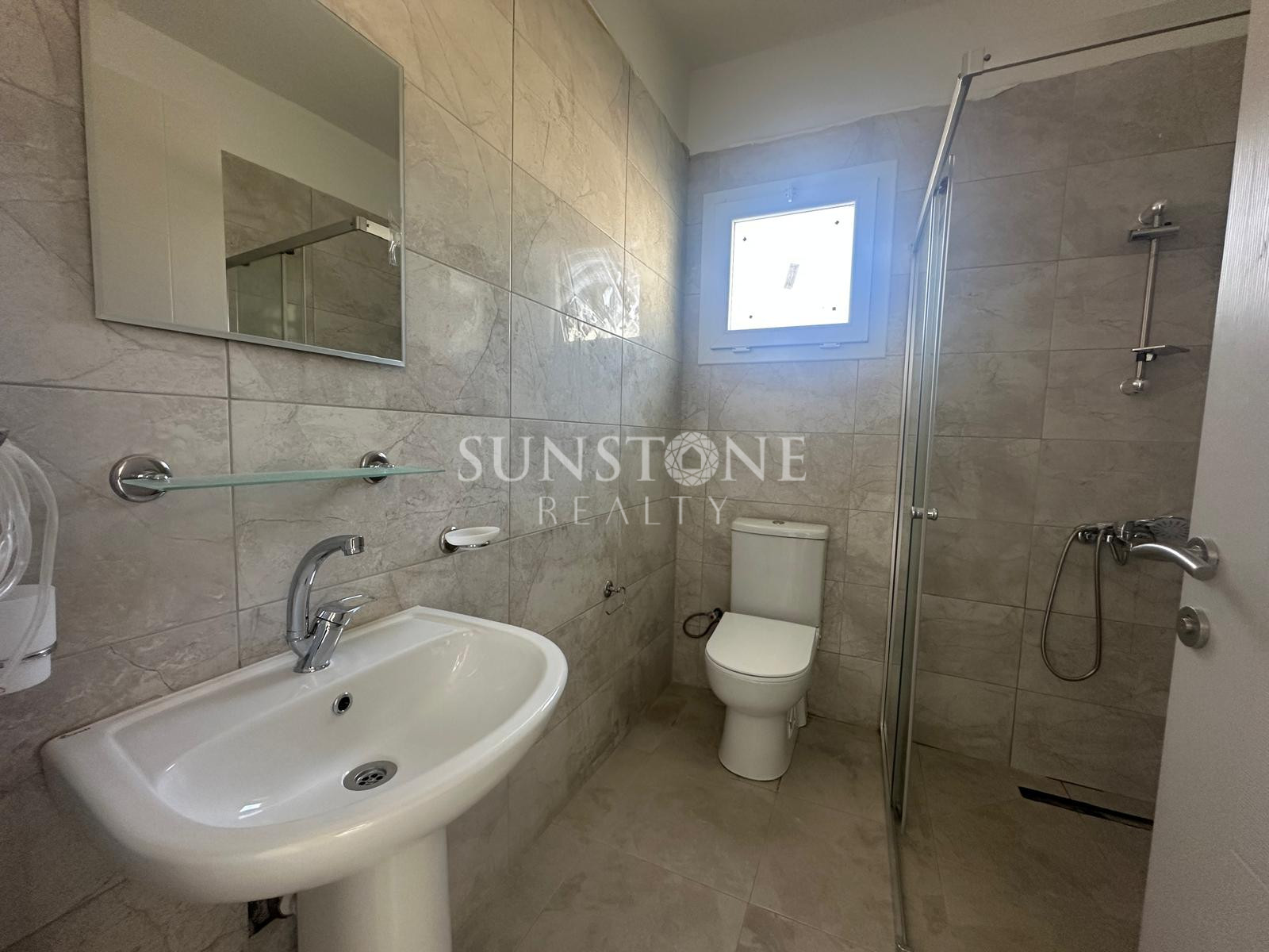 Kıbrıs Girne Edremit'te Modern Sıfır Eşyalı Kiralık 2+1 Daireler 6